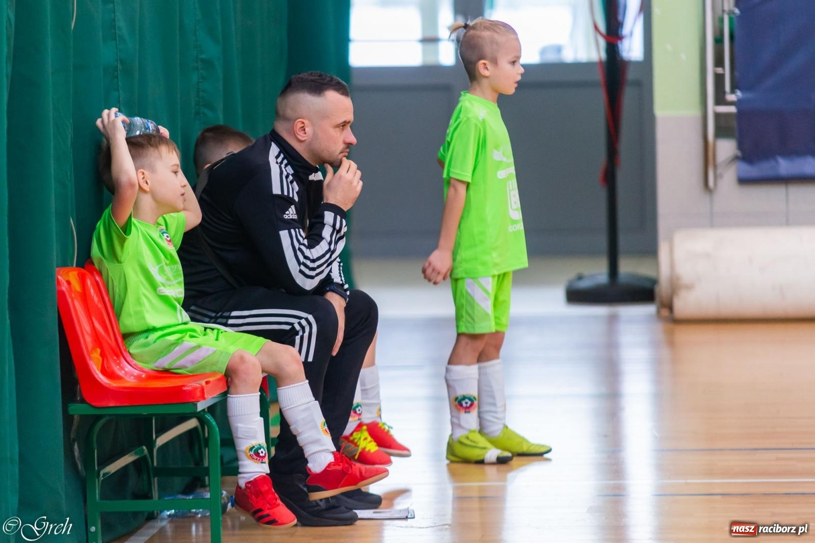 Zdjęcie w galerii na portalu naszraciborz.pl: Świąteczne zmagania piłkarskie w hali OSiR [FOTO i WIDEO] wiadomości z regionu