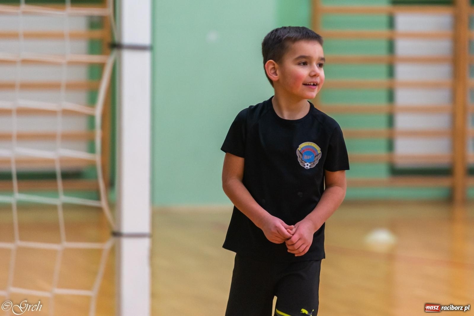 Zdjęcie w galerii na portalu naszraciborz.pl: Świąteczne zmagania piłkarskie w hali OSiR [FOTO i WIDEO] wiadomości z regionu