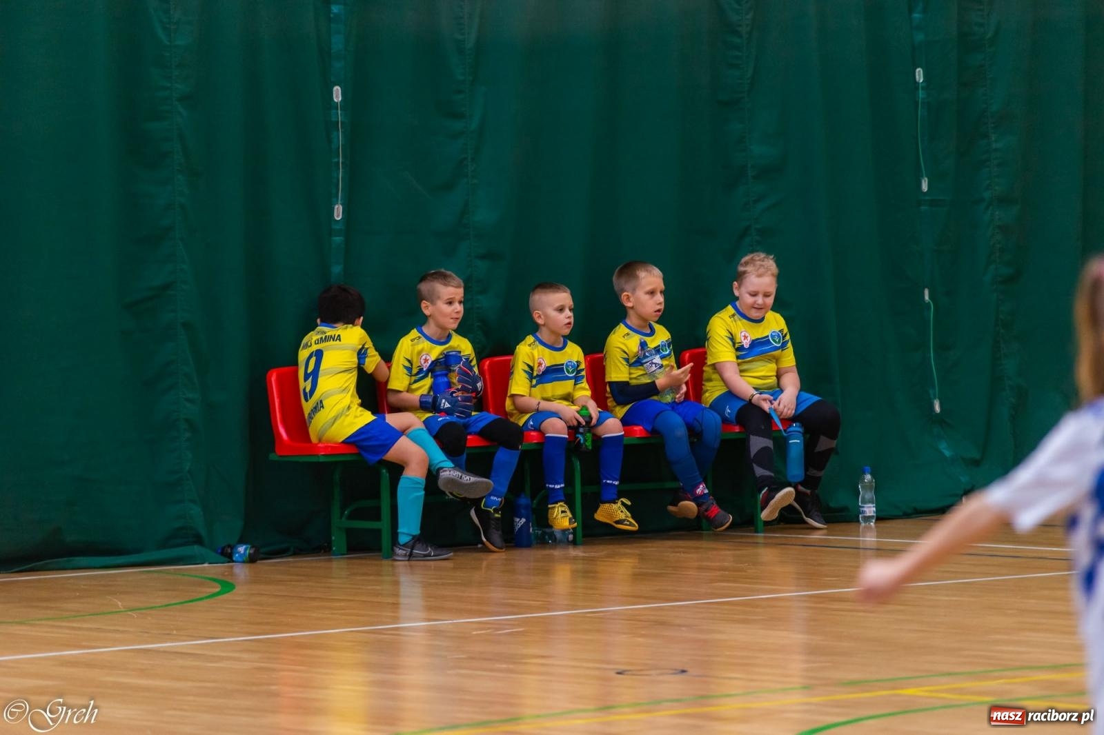 Zdjęcie w galerii na portalu naszraciborz.pl: Świąteczne zmagania piłkarskie w hali OSiR [FOTO i WIDEO] wiadomości z regionu