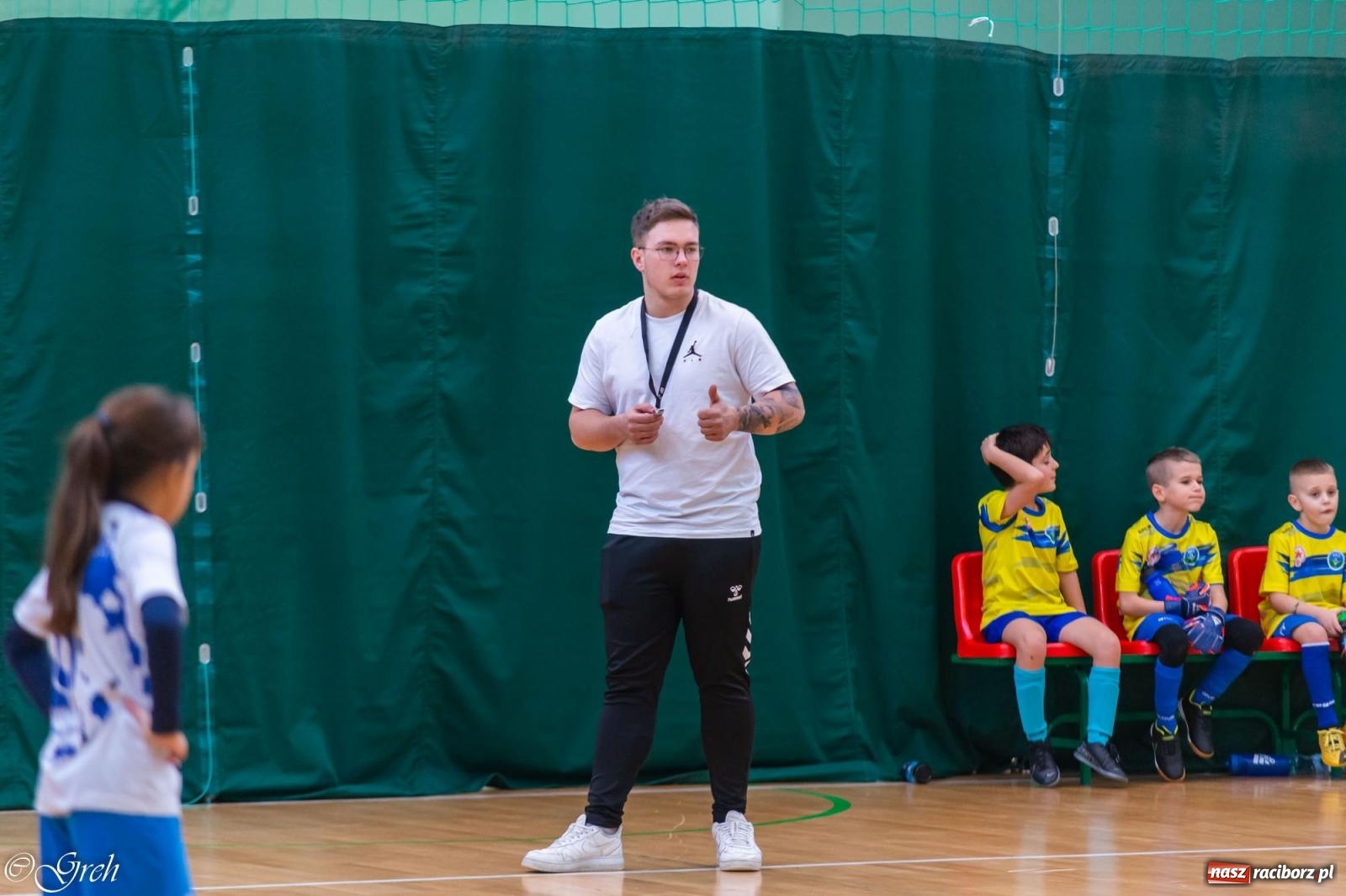 Zdjęcie w galerii na portalu naszraciborz.pl: Świąteczne zmagania piłkarskie w hali OSiR [FOTO i WIDEO] wiadomości z regionu