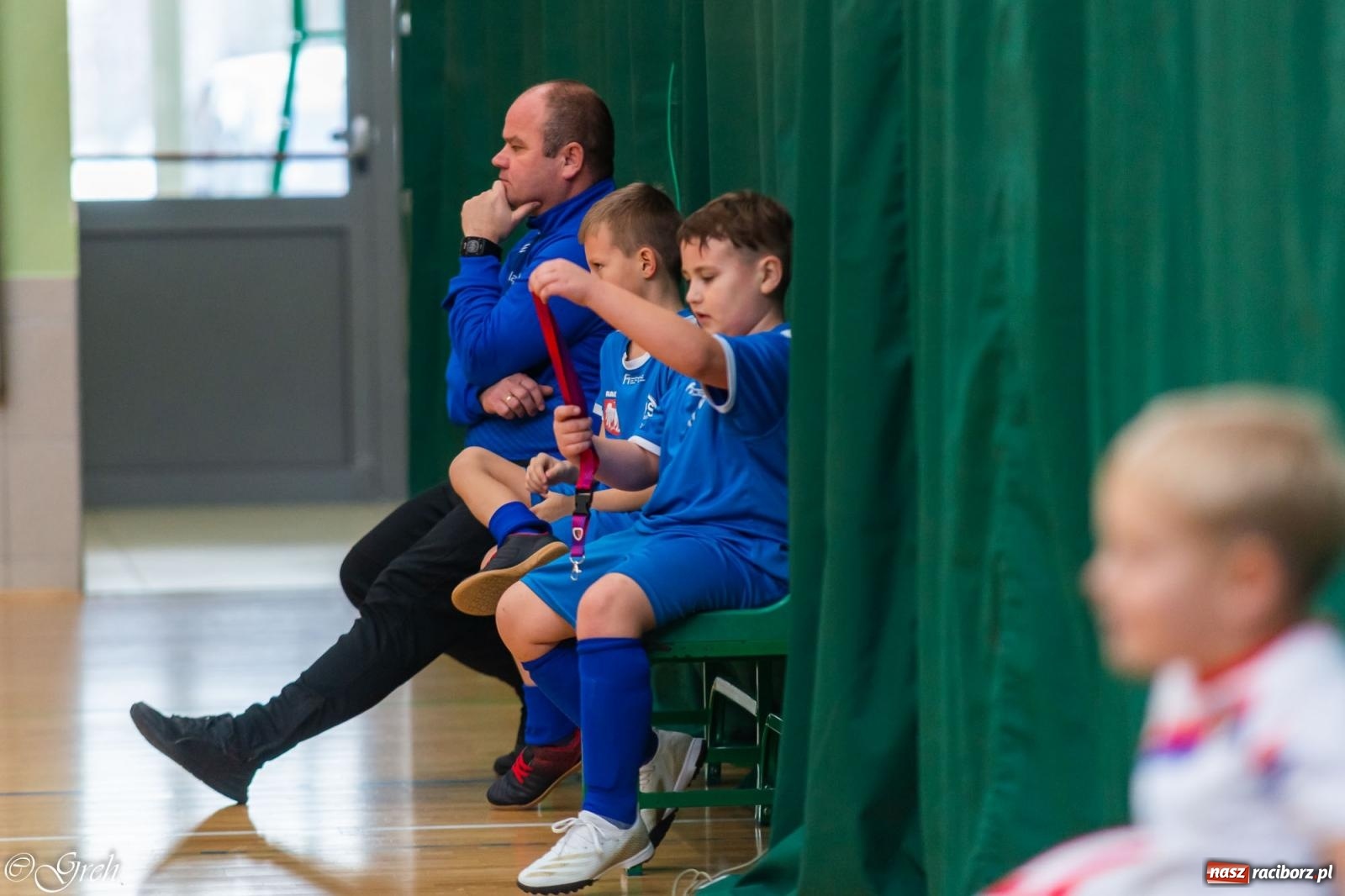 Zdjęcie w galerii na portalu naszraciborz.pl: Świąteczne zmagania piłkarskie w hali OSiR [FOTO i WIDEO] wiadomości z regionu