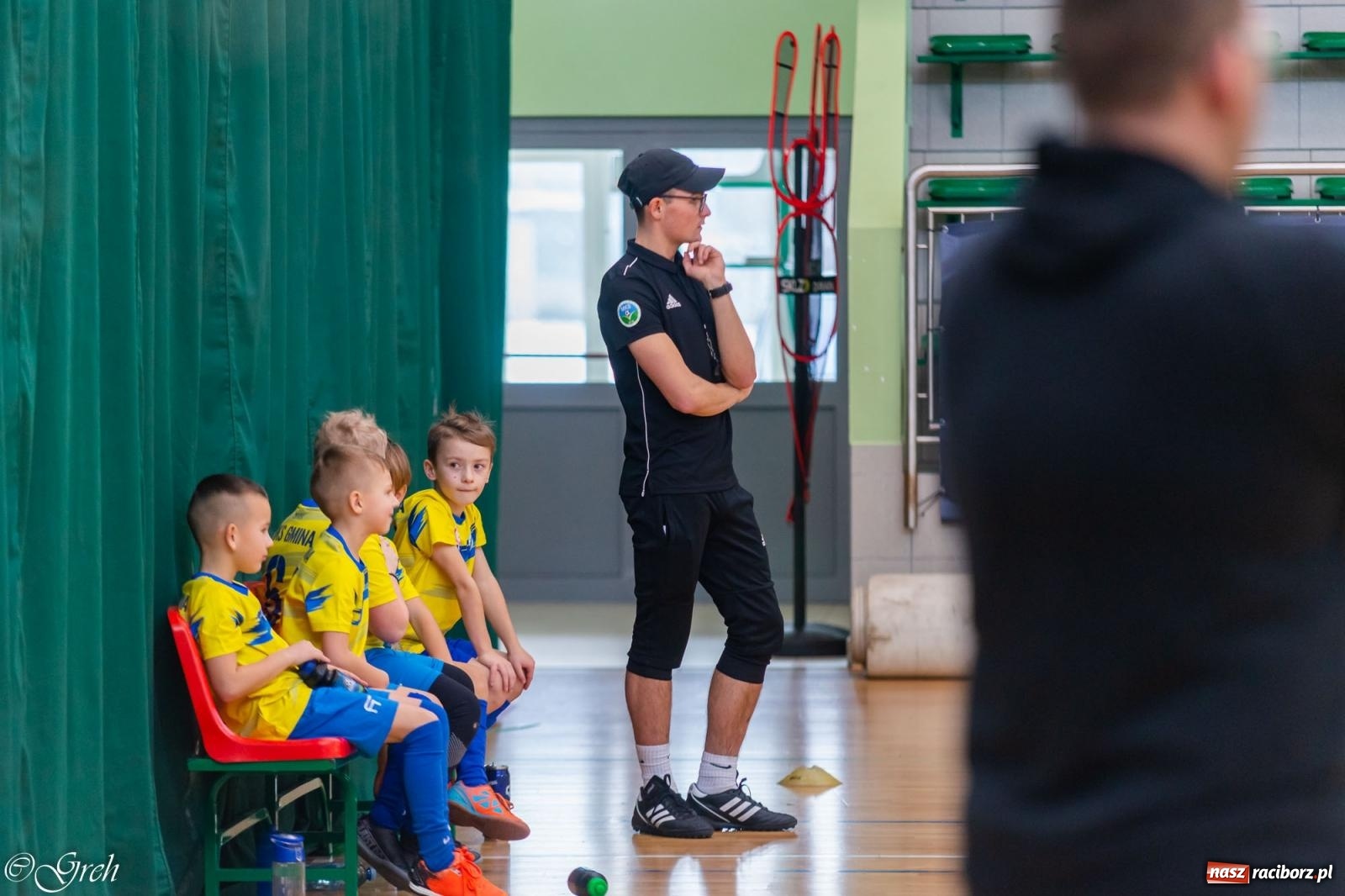 Zdjęcie w galerii na portalu naszraciborz.pl: Świąteczne zmagania piłkarskie w hali OSiR [FOTO i WIDEO] wiadomości z regionu