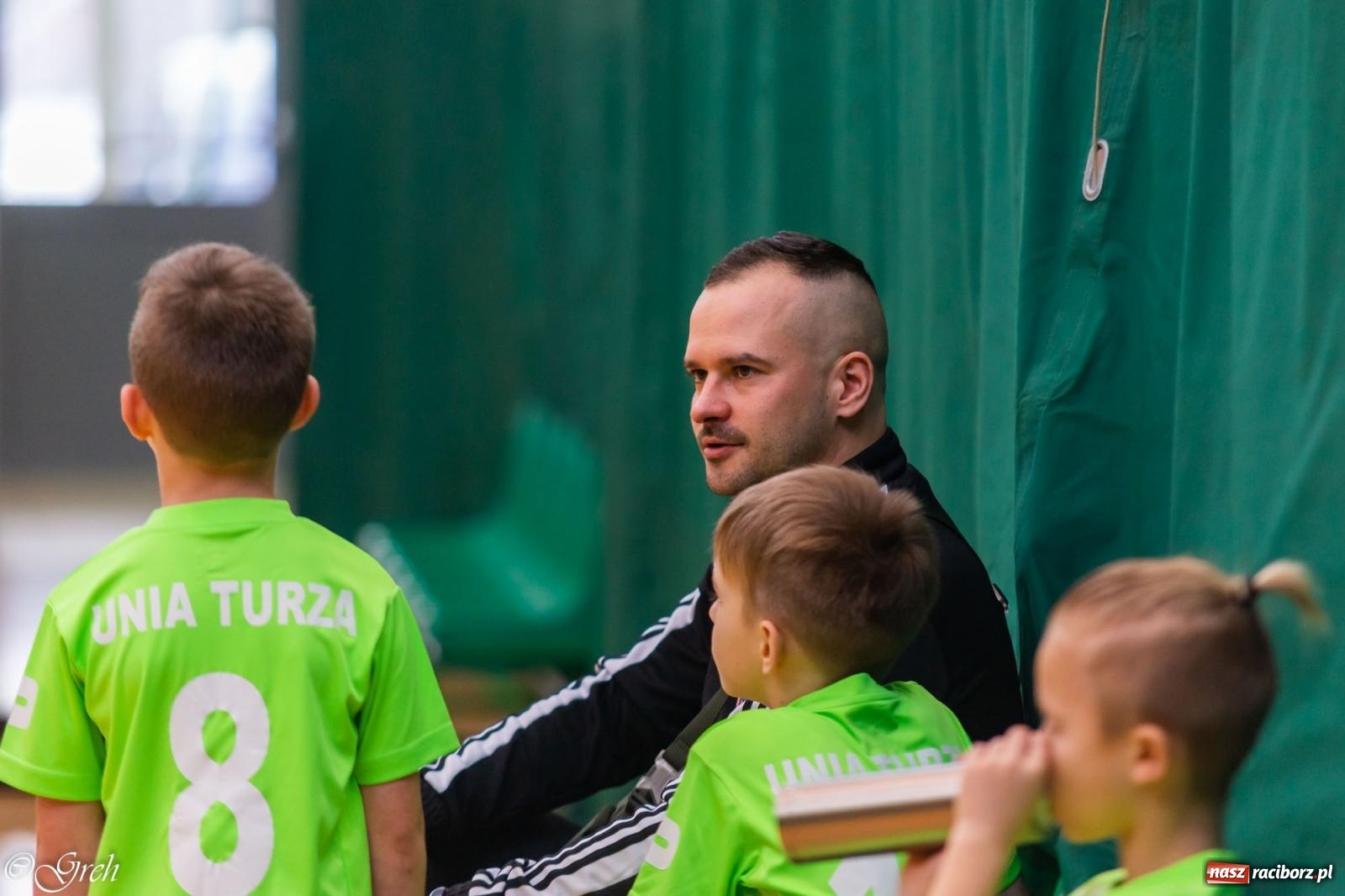 Zdjęcie w galerii na portalu naszraciborz.pl: Świąteczne zmagania piłkarskie w hali OSiR [FOTO i WIDEO] wiadomości z regionu