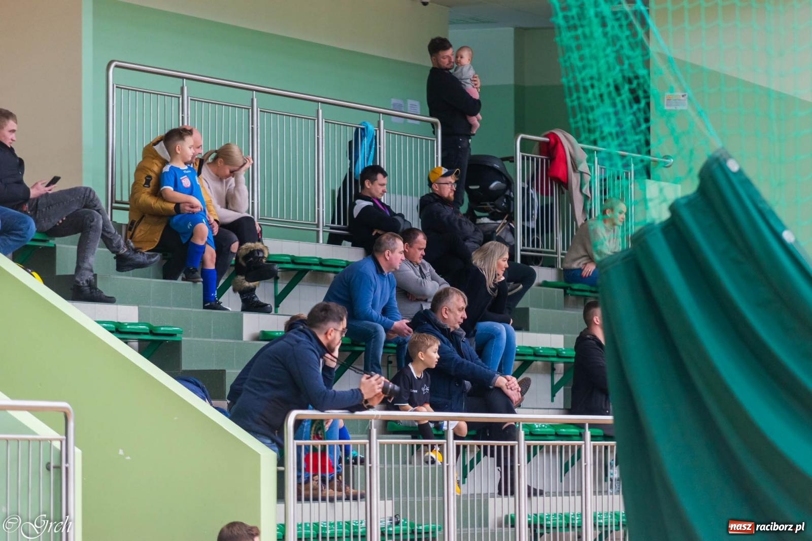 Zdjęcie w galerii na portalu naszraciborz.pl: Świąteczne zmagania piłkarskie w hali OSiR [FOTO i WIDEO] wiadomości z regionu