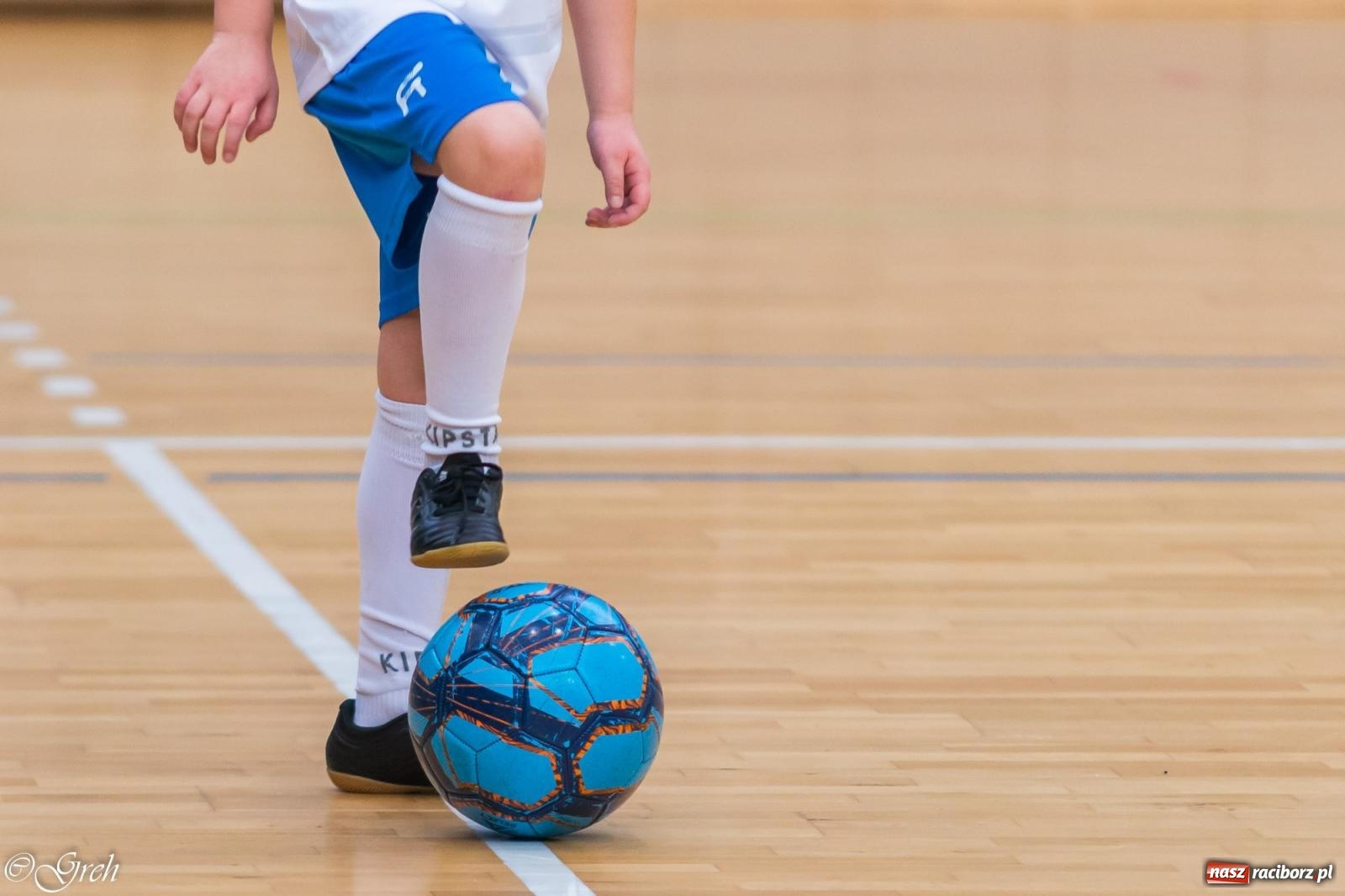 Zdjęcie w galerii na portalu naszraciborz.pl: Świąteczne zmagania piłkarskie w hali OSiR [FOTO i WIDEO] wiadomości z regionu