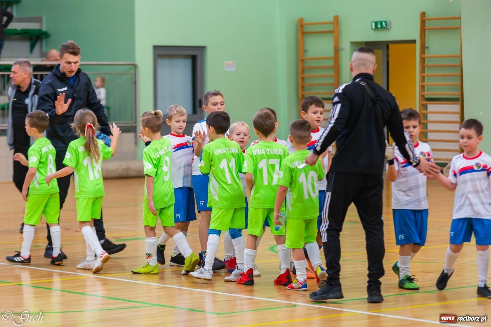 Zdjęcie w galerii na portalu naszraciborz.pl: Świąteczne zmagania piłkarskie w hali OSiR [FOTO i WIDEO] wiadomości z regionu