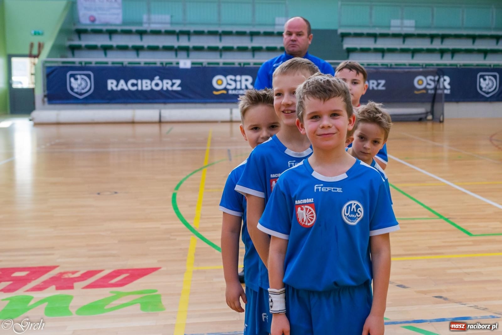 Zdjęcie w galerii na portalu naszraciborz.pl: Świąteczne zmagania piłkarskie w hali OSiR [FOTO i WIDEO] wiadomości z regionu