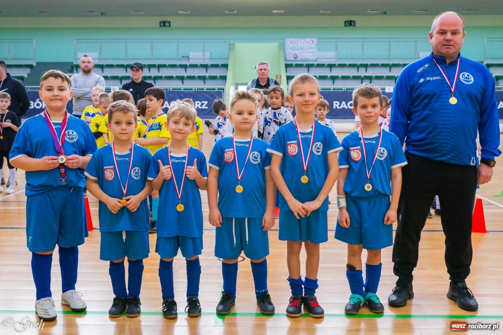Zdjęcie w galerii na portalu naszraciborz.pl: Świąteczne zmagania piłkarskie w hali OSiR [FOTO i WIDEO] wiadomości z regionu