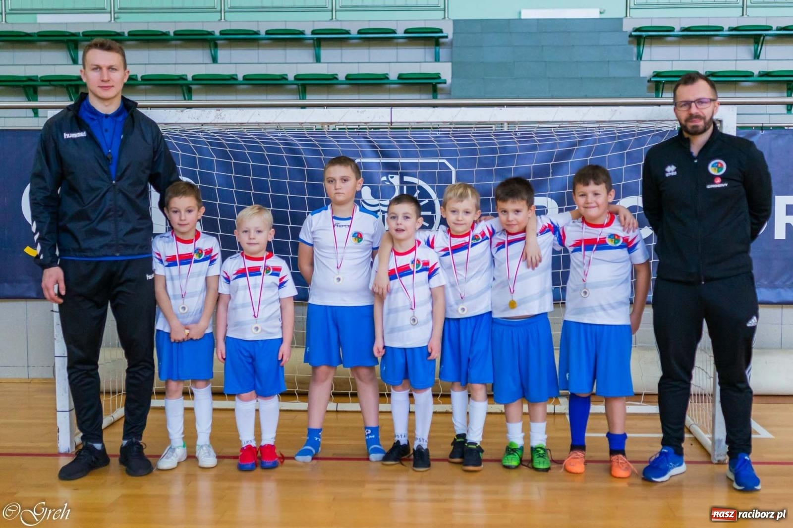 Zdjęcie w galerii na portalu naszraciborz.pl: Świąteczne zmagania piłkarskie w hali OSiR [FOTO i WIDEO] wiadomości z regionu