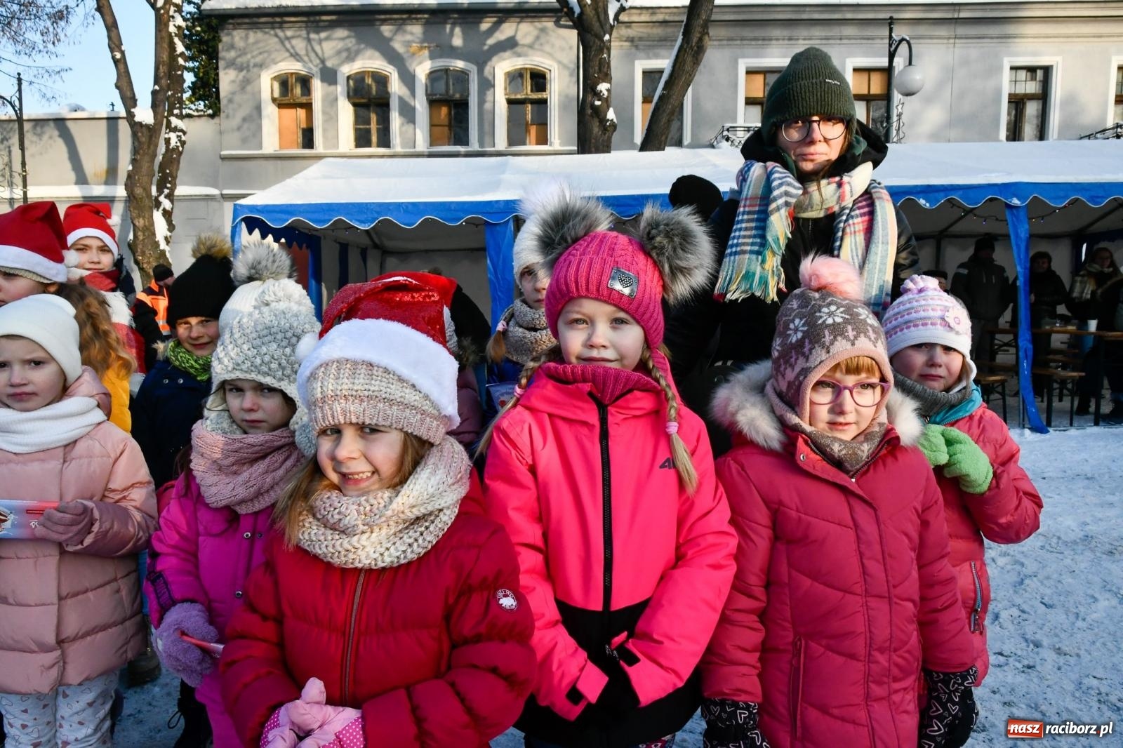 Zdjęcie w galerii na portalu naszraciborz.pl: Fantastyczna zabawa na kiermaszu w Krzanowicach [FOTO i WIDEO] wiadomości z regionu