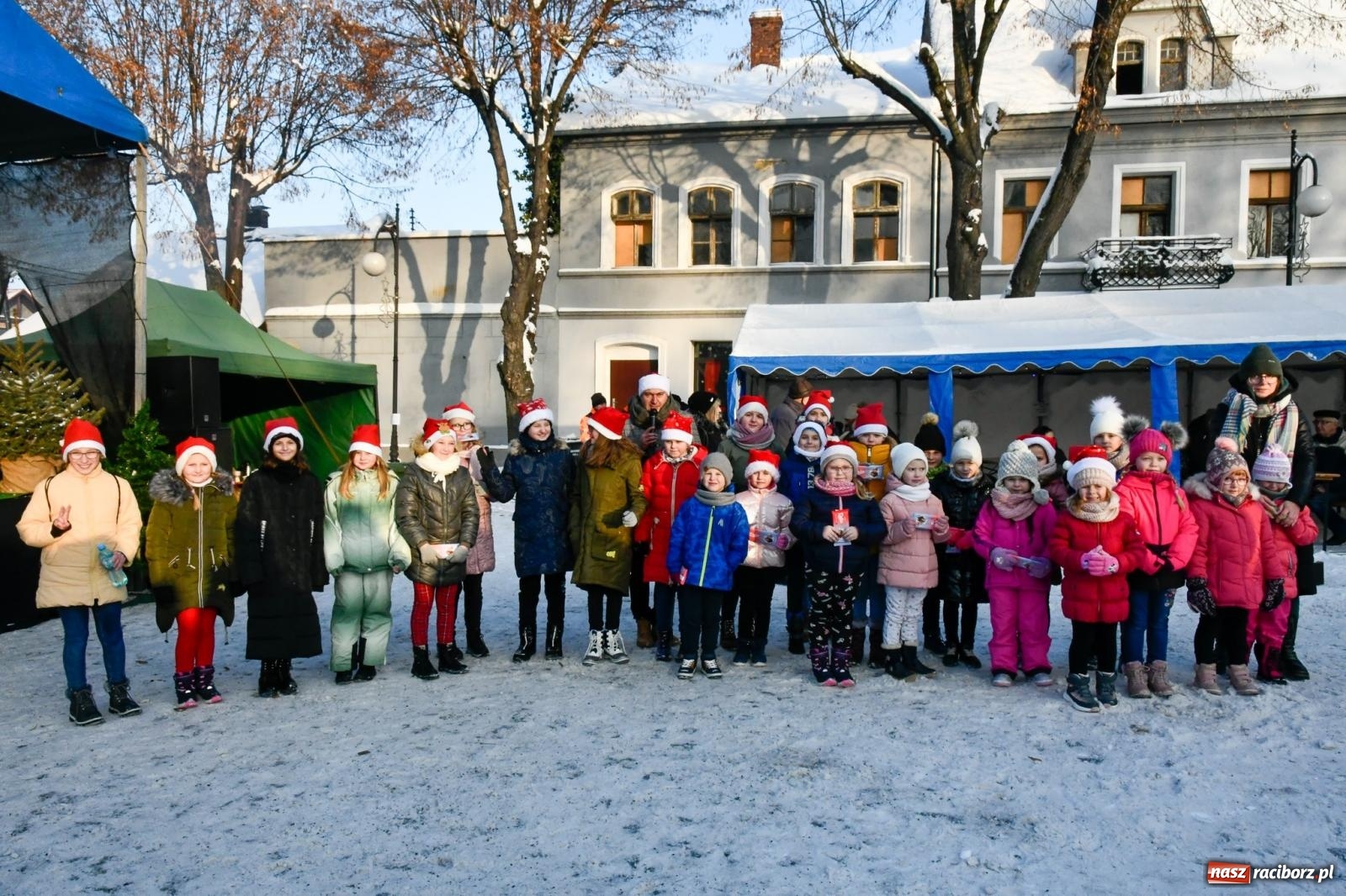 Zdjęcie w galerii na portalu naszraciborz.pl: Fantastyczna zabawa na kiermaszu w Krzanowicach [FOTO i WIDEO] wiadomości z regionu