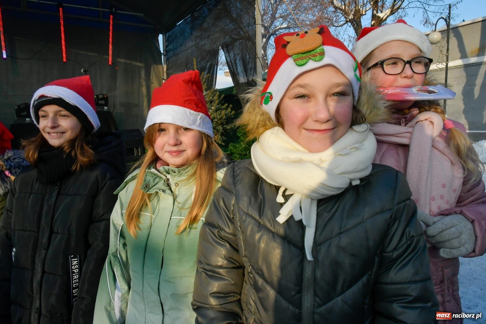 Zdjęcie w galerii na portalu naszraciborz.pl: Fantastyczna zabawa na kiermaszu w Krzanowicach [FOTO i WIDEO] wiadomości z regionu