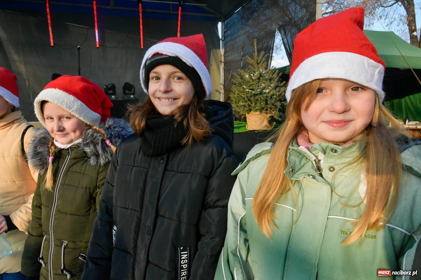 Zdjęcie w galerii na portalu naszraciborz.pl: Fantastyczna zabawa na kiermaszu w Krzanowicach [FOTO i WIDEO] wiadomości z regionu