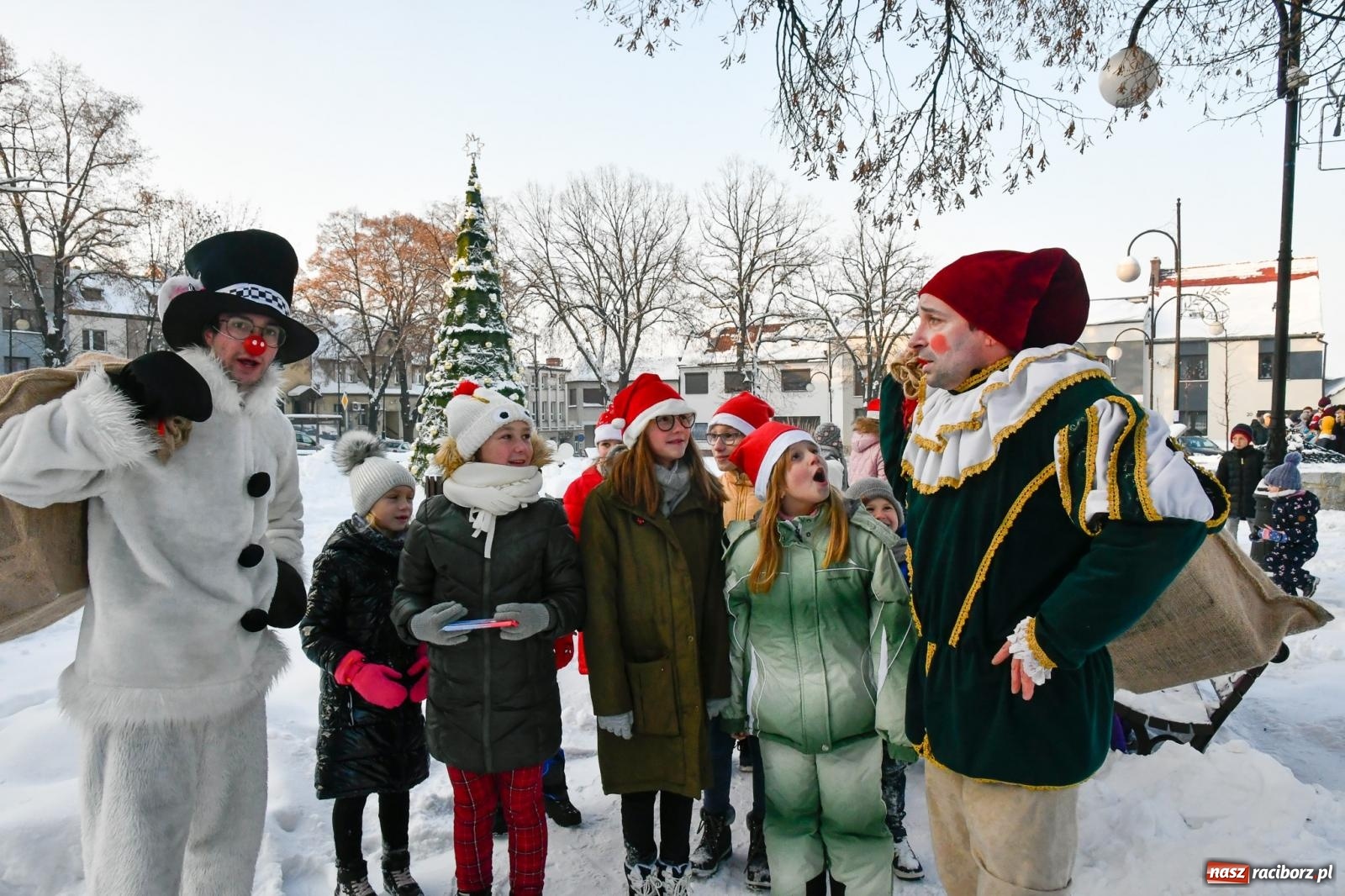 Zdjęcie w galerii na portalu naszraciborz.pl: Fantastyczna zabawa na kiermaszu w Krzanowicach [FOTO i WIDEO] wiadomości z regionu