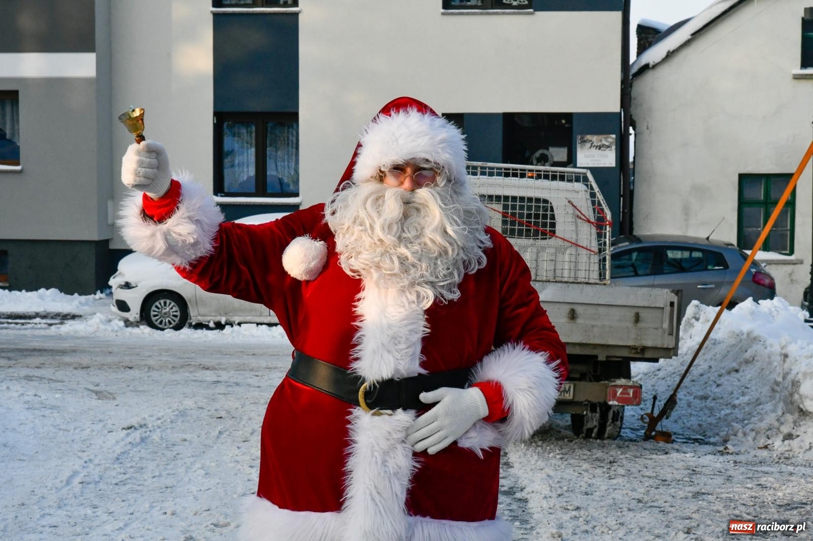 Zdjęcie w galerii na portalu naszraciborz.pl: Fantastyczna zabawa na kiermaszu w Krzanowicach [FOTO i WIDEO] wiadomości z regionu