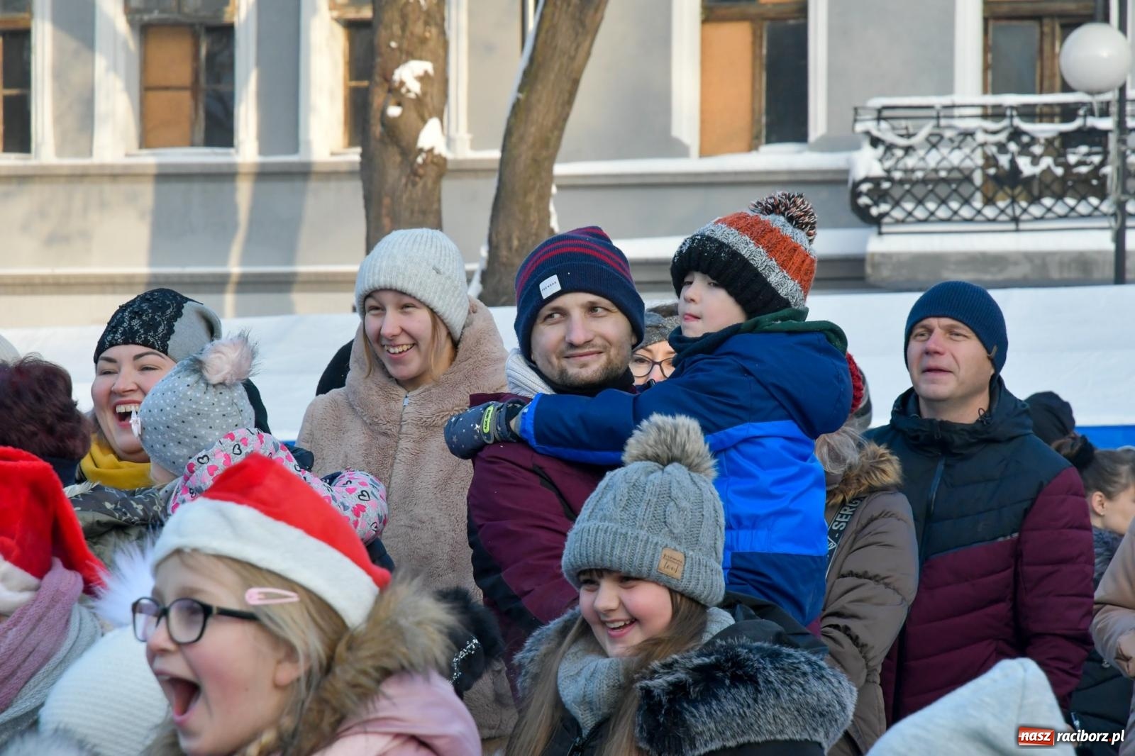 Zdjęcie w galerii na portalu naszraciborz.pl: Fantastyczna zabawa na kiermaszu w Krzanowicach [FOTO i WIDEO] wiadomości z regionu