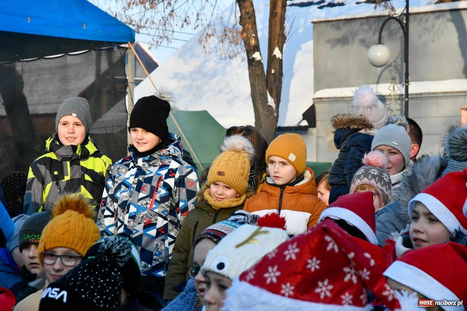 Zdjęcie w galerii na portalu naszraciborz.pl: Fantastyczna zabawa na kiermaszu w Krzanowicach [FOTO i WIDEO] wiadomości z regionu