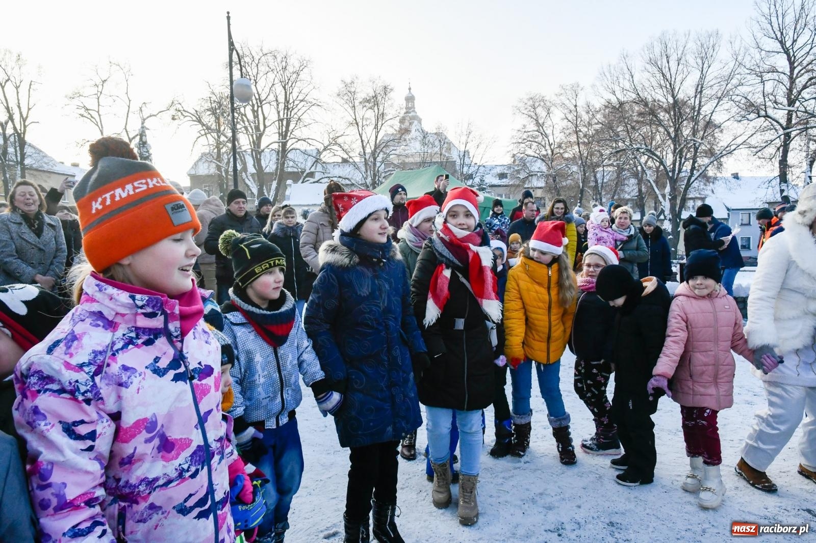Zdjęcie w galerii na portalu naszraciborz.pl: Fantastyczna zabawa na kiermaszu w Krzanowicach [FOTO i WIDEO] wiadomości z regionu