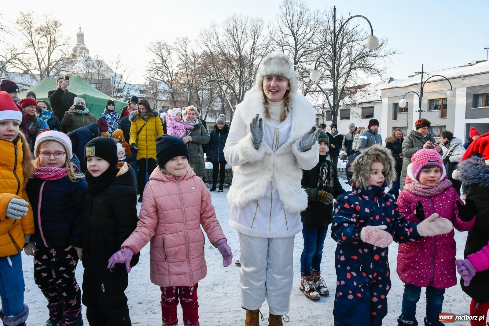 Zdjęcie w galerii na portalu naszraciborz.pl: Fantastyczna zabawa na kiermaszu w Krzanowicach [FOTO i WIDEO] wiadomości z regionu