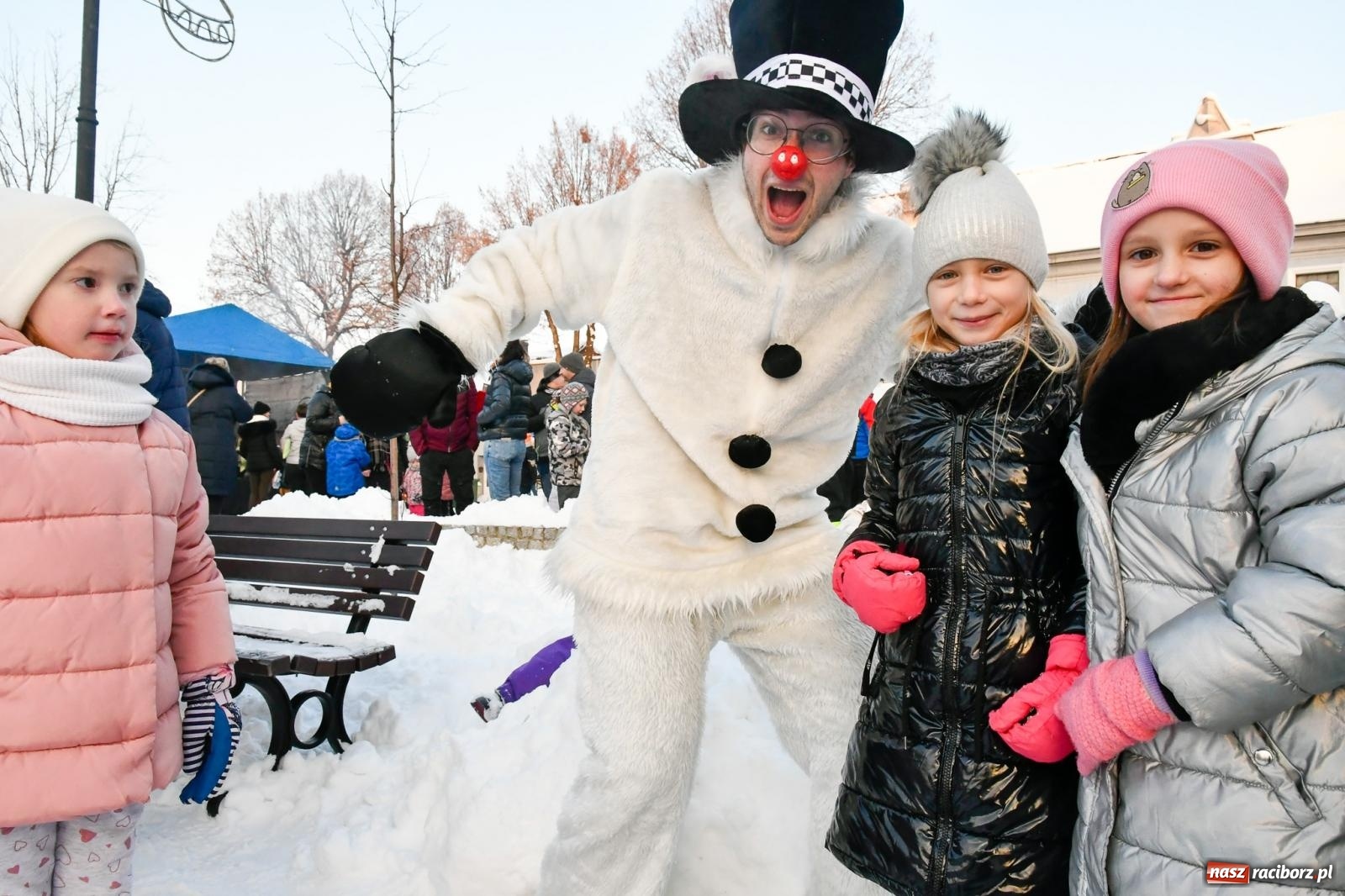 Zdjęcie w galerii na portalu naszraciborz.pl: Fantastyczna zabawa na kiermaszu w Krzanowicach [FOTO i WIDEO] wiadomości z regionu