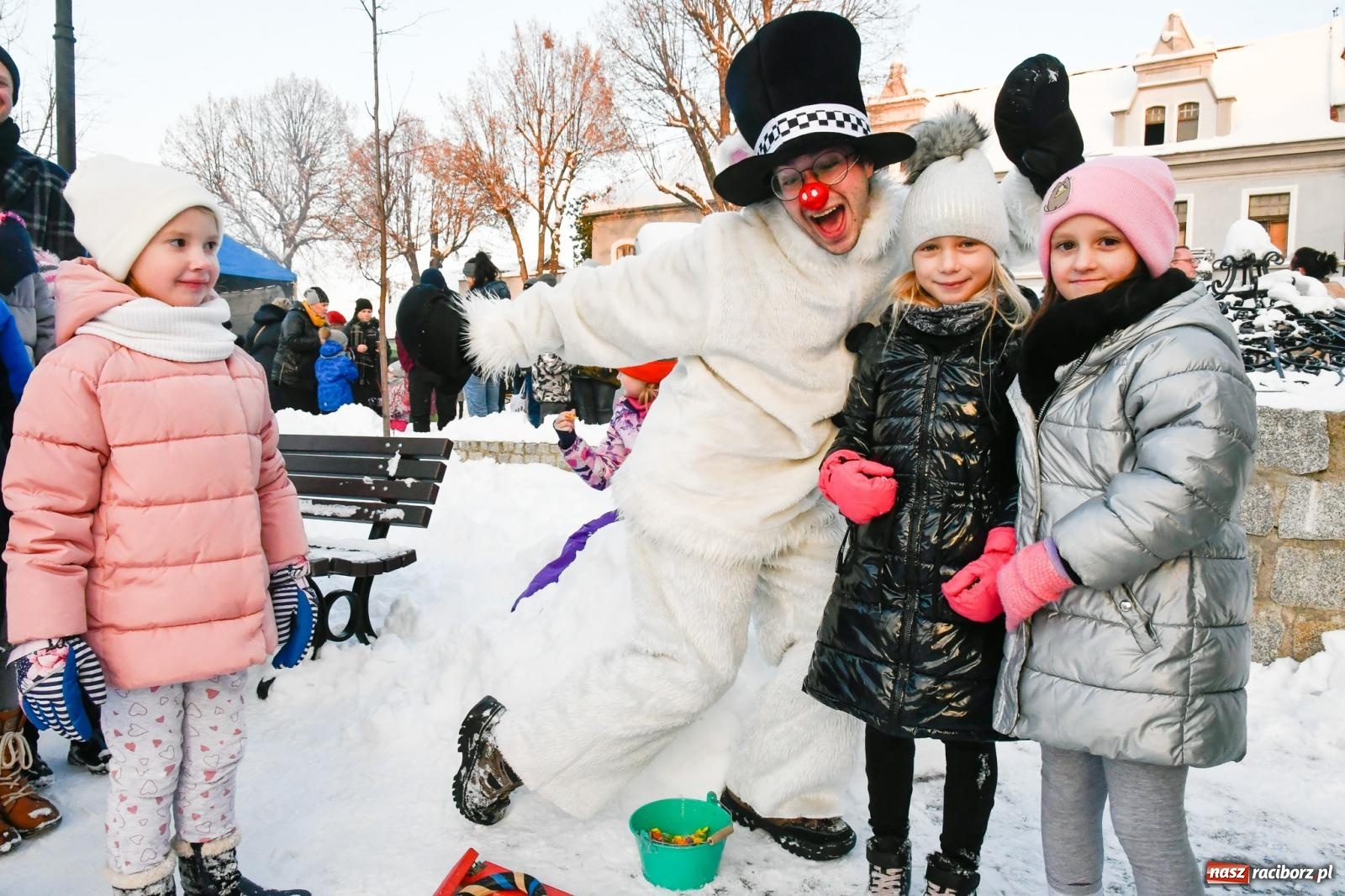 Zdjęcie w galerii na portalu naszraciborz.pl: Fantastyczna zabawa na kiermaszu w Krzanowicach [FOTO i WIDEO] wiadomości z regionu