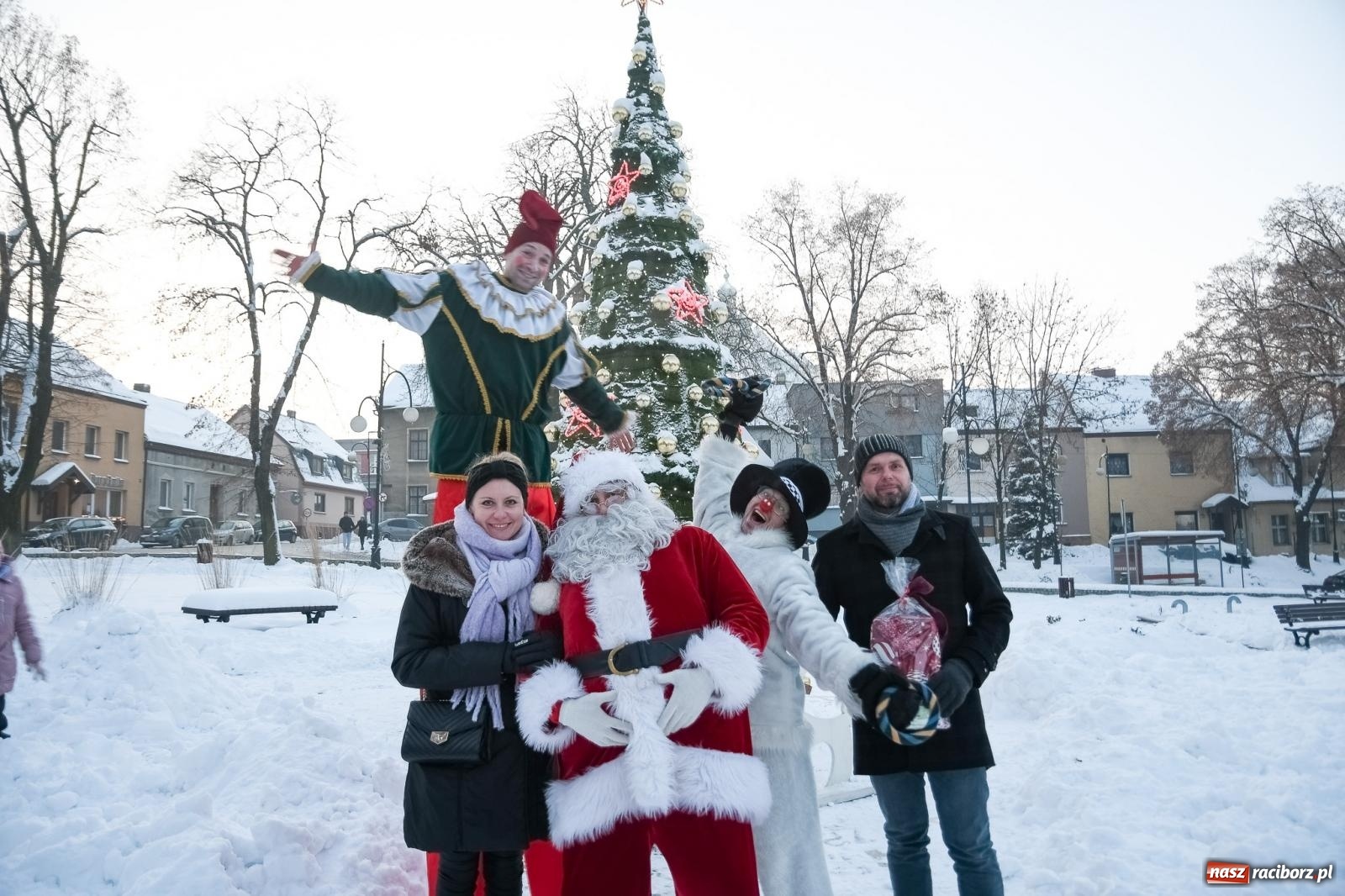 Zdjęcie w galerii na portalu naszraciborz.pl: Fantastyczna zabawa na kiermaszu w Krzanowicach [FOTO i WIDEO] wiadomości z regionu