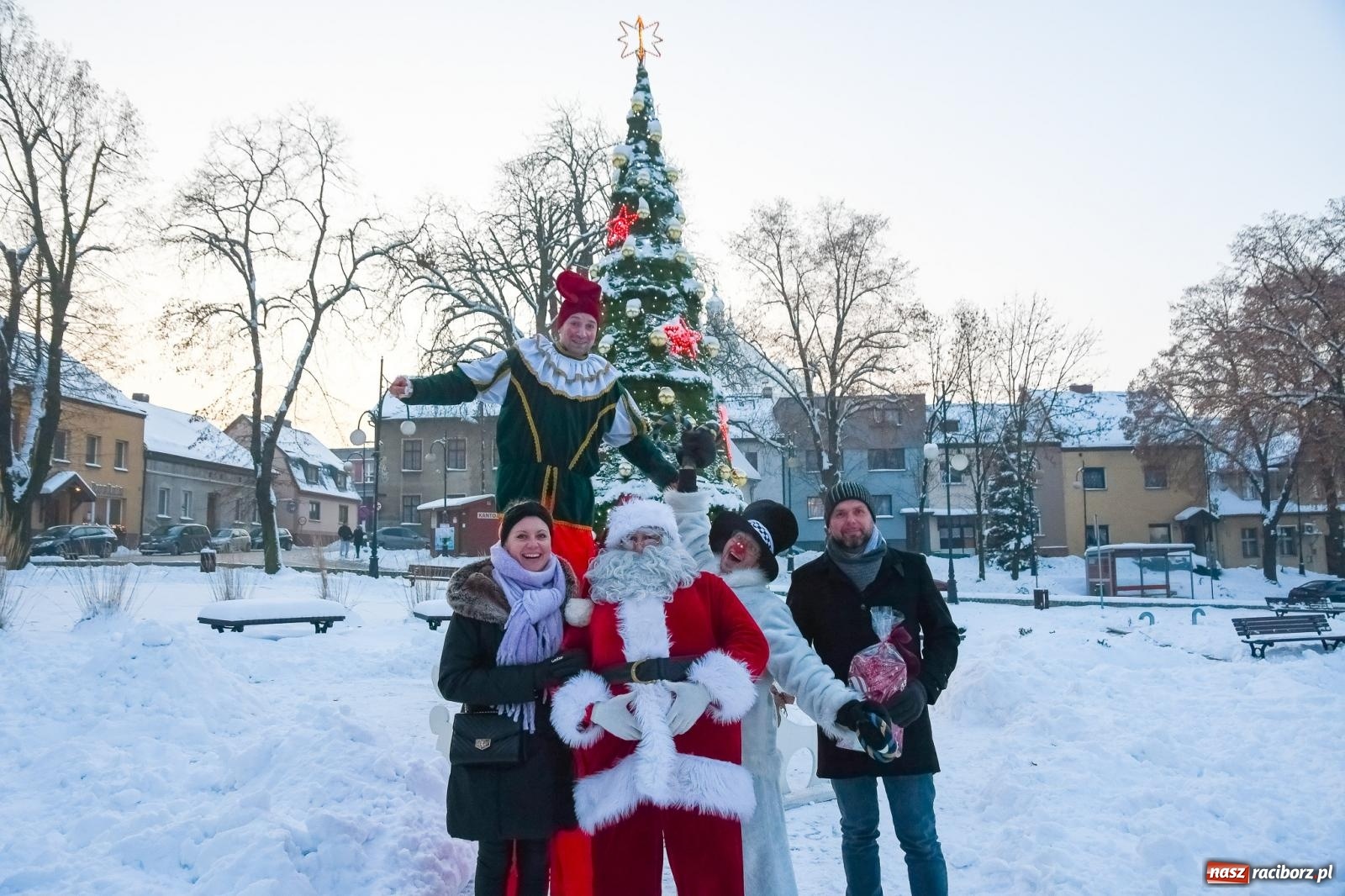 Zdjęcie w galerii na portalu naszraciborz.pl: Fantastyczna zabawa na kiermaszu w Krzanowicach [FOTO i WIDEO] wiadomości z regionu