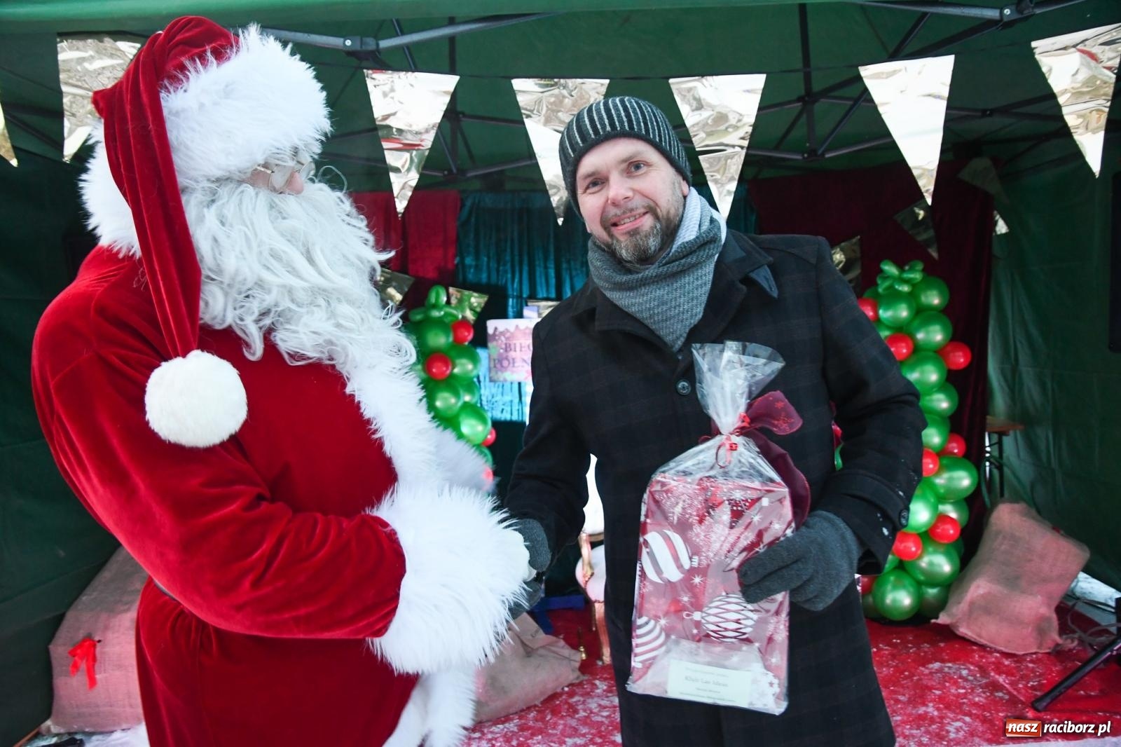 Zdjęcie w galerii na portalu naszraciborz.pl: Fantastyczna zabawa na kiermaszu w Krzanowicach [FOTO i WIDEO] wiadomości z regionu
