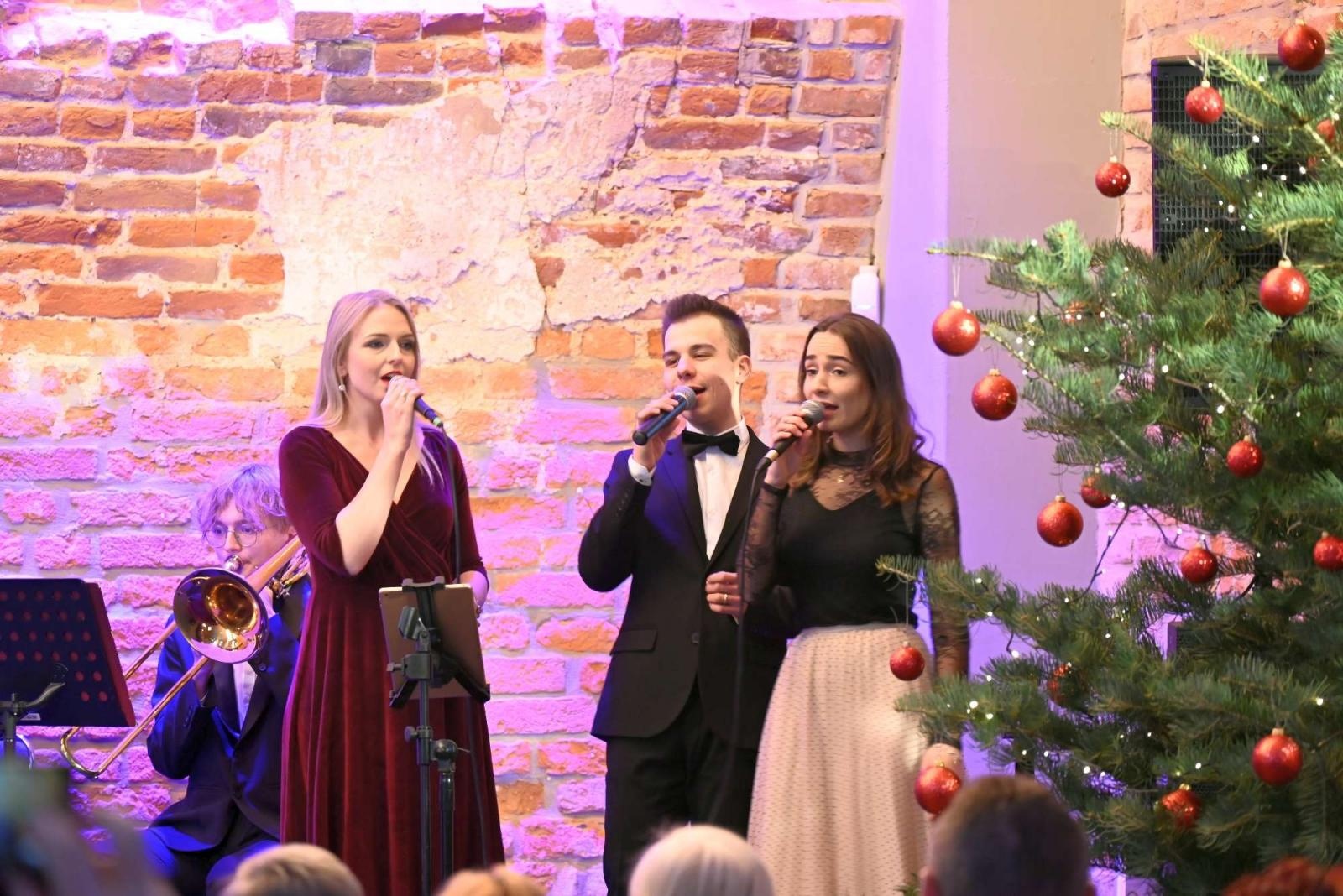 Zdjęcie w galerii na portalu naszraciborz.pl: Magia świąt w tworkowskim zamku [FOTO] wiadomości z regionu