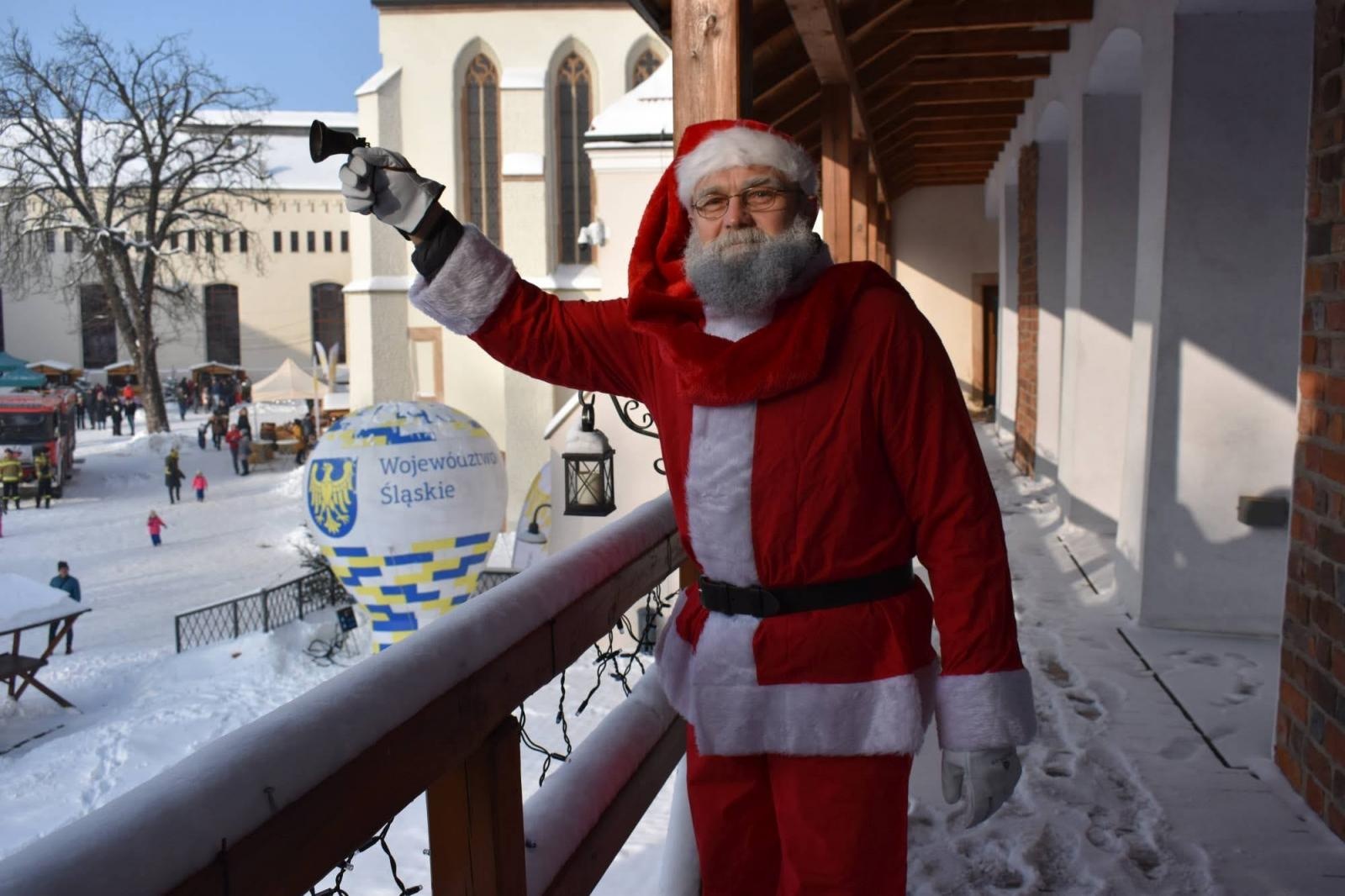 Zdjęcie w galerii na portalu naszraciborz.pl: Mikołaj zszedł z drabiny. Zamkowy jarmark za nami [FOTO i WIDEO] wiadomości z regionu
