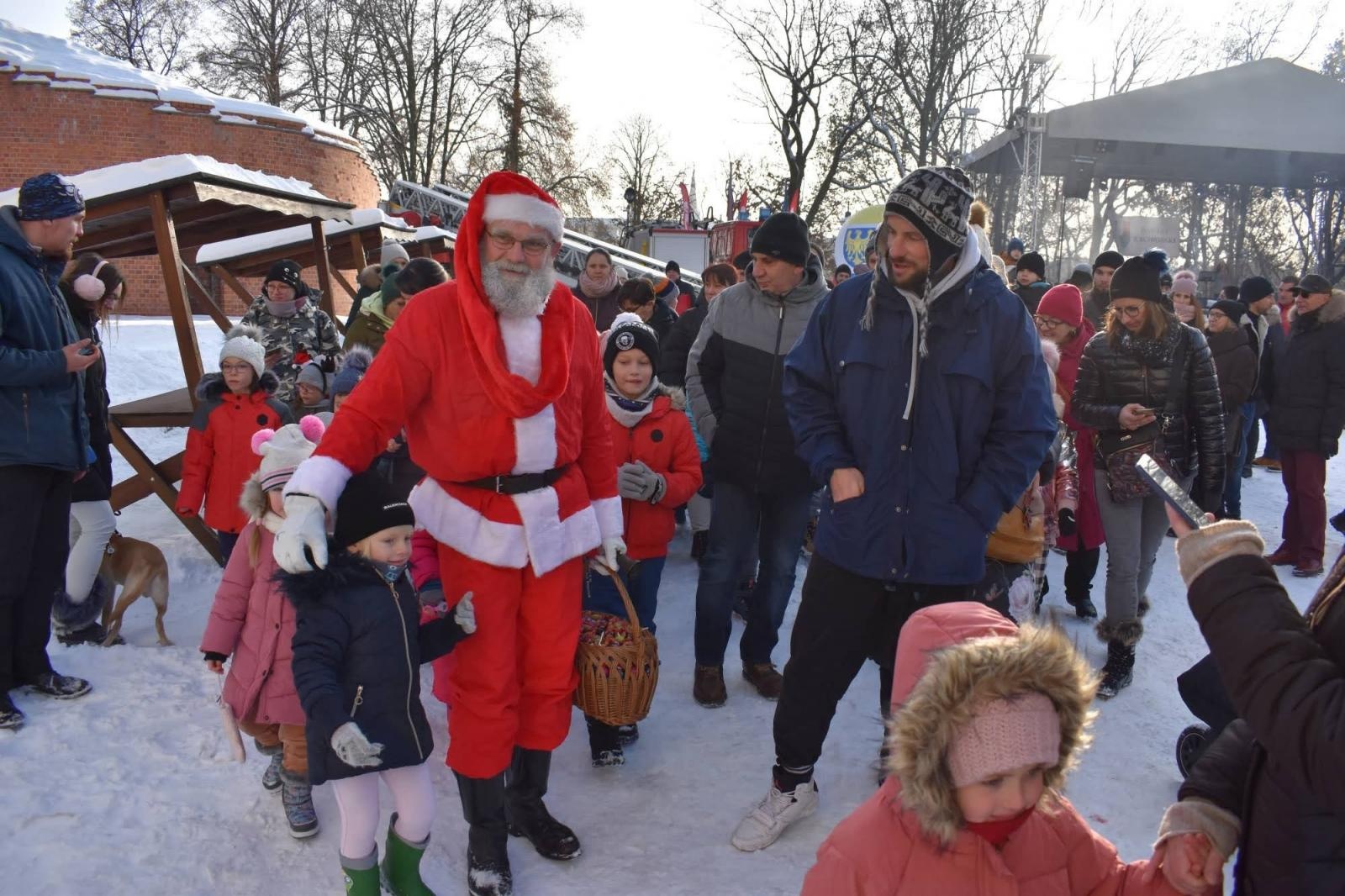 Zdjęcie w galerii na portalu naszraciborz.pl: Mikołaj zszedł z drabiny. Zamkowy jarmark za nami [FOTO i WIDEO] wiadomości z regionu