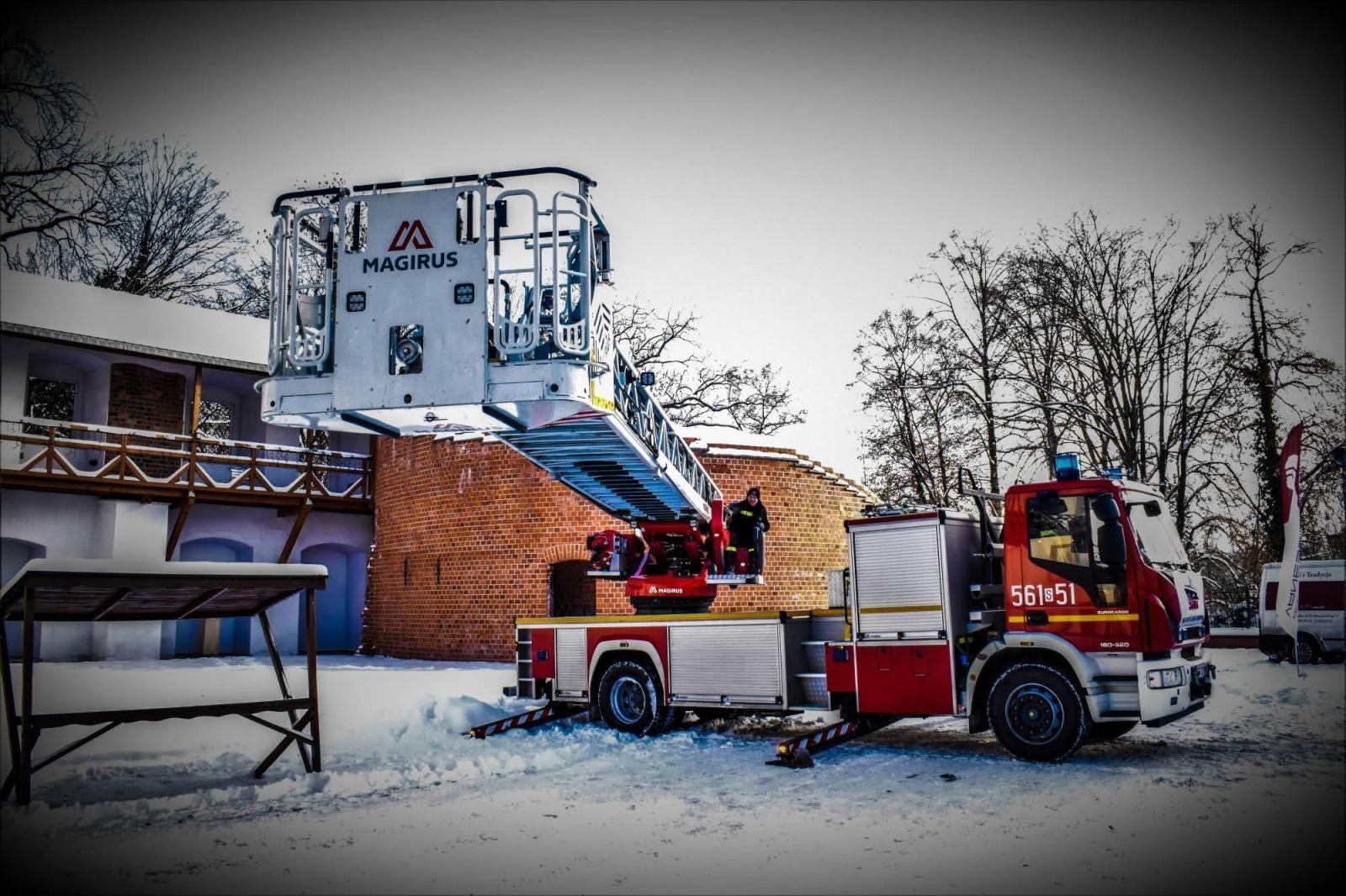 Zdjęcie w galerii na portalu naszraciborz.pl: Mikołaj zszedł z drabiny. Zamkowy jarmark za nami [FOTO i WIDEO] wiadomości z regionu