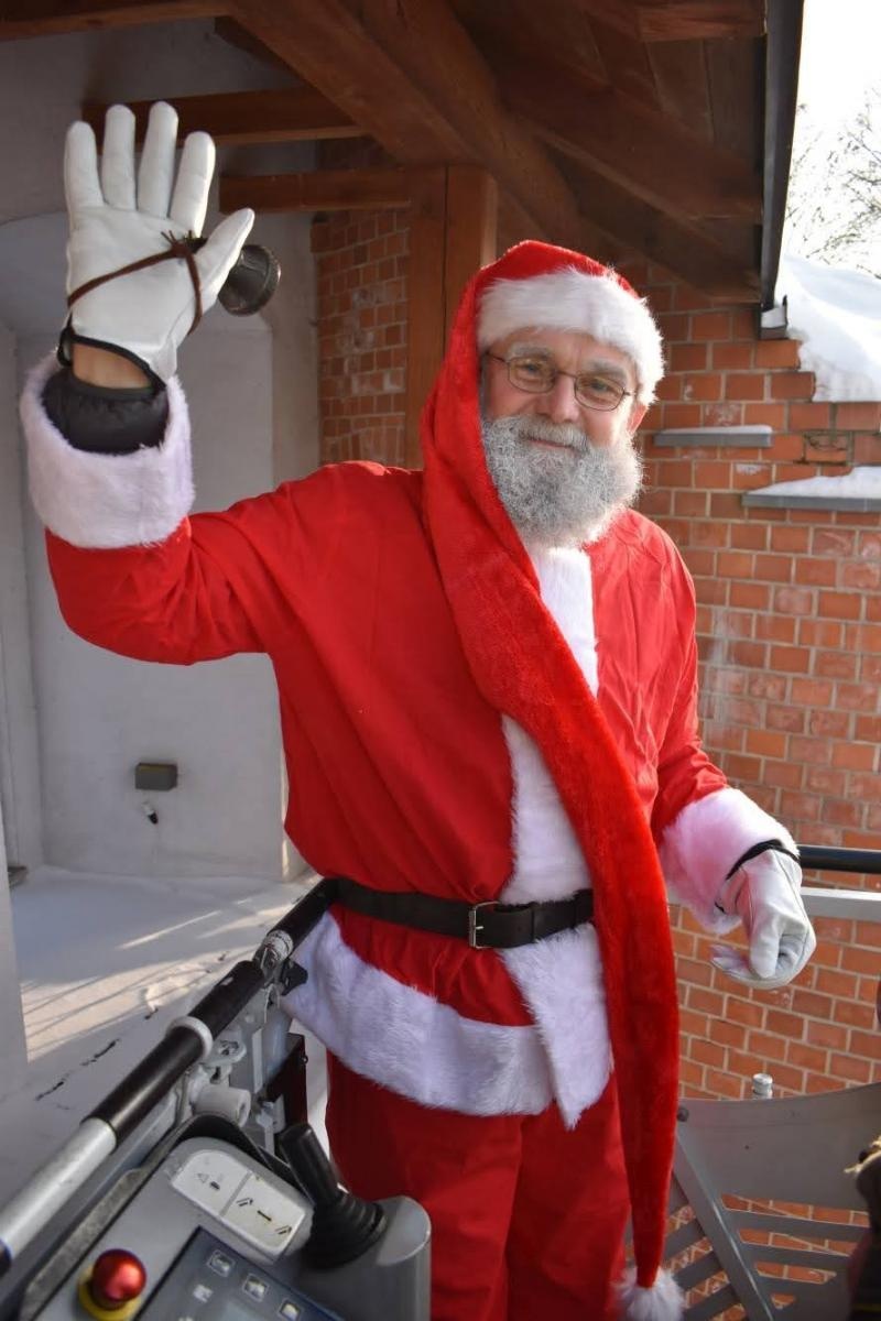 Zdjęcie w galerii na portalu naszraciborz.pl: Mikołaj zszedł z drabiny. Zamkowy jarmark za nami [FOTO i WIDEO] wiadomości z regionu