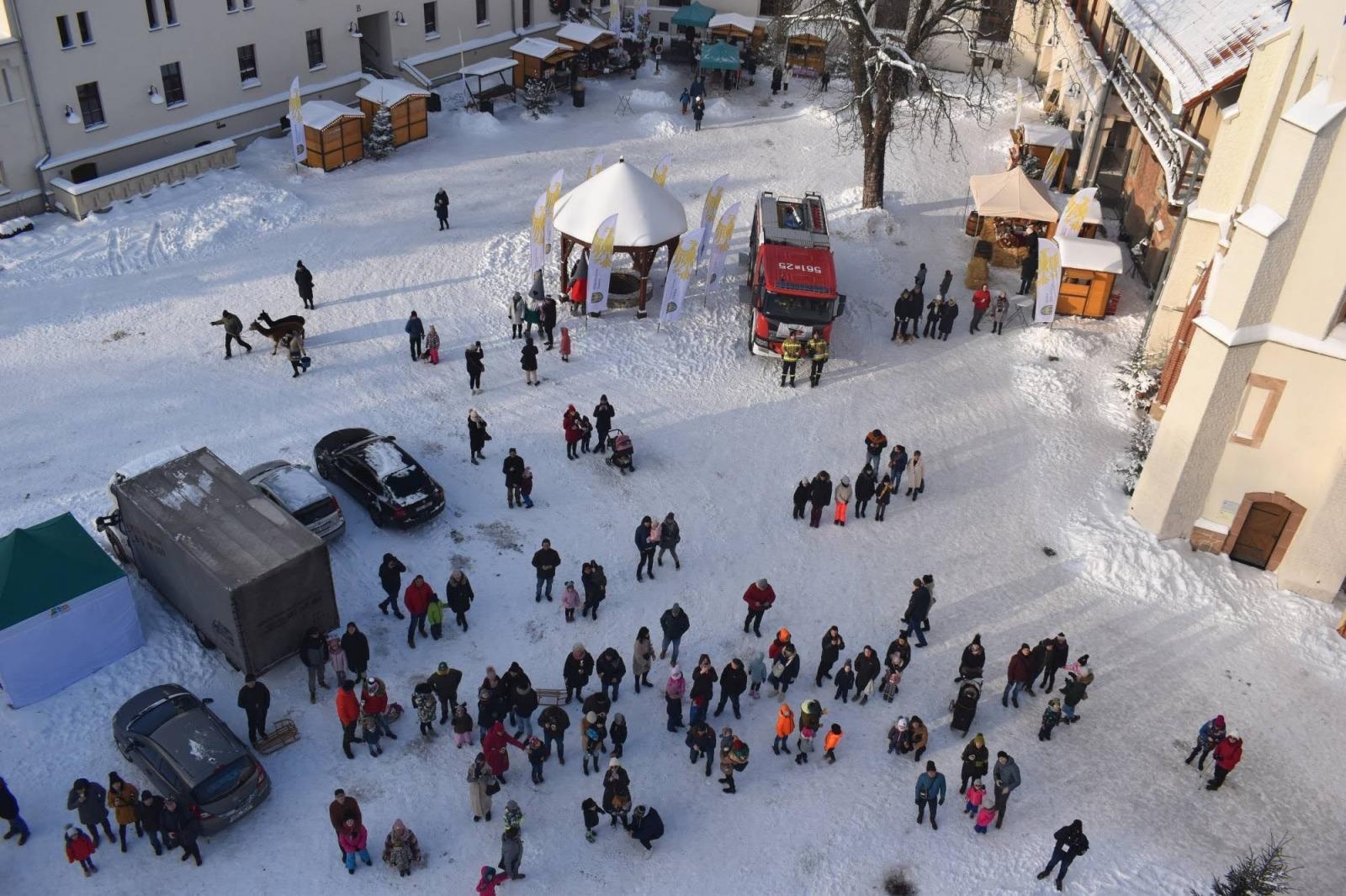 Zdjęcie w galerii na portalu naszraciborz.pl: Mikołaj zszedł z drabiny. Zamkowy jarmark za nami [FOTO i WIDEO] wiadomości z regionu