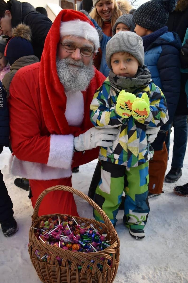 Zdjęcie w galerii na portalu naszraciborz.pl: Mikołaj zszedł z drabiny. Zamkowy jarmark za nami [FOTO i WIDEO] wiadomości z regionu