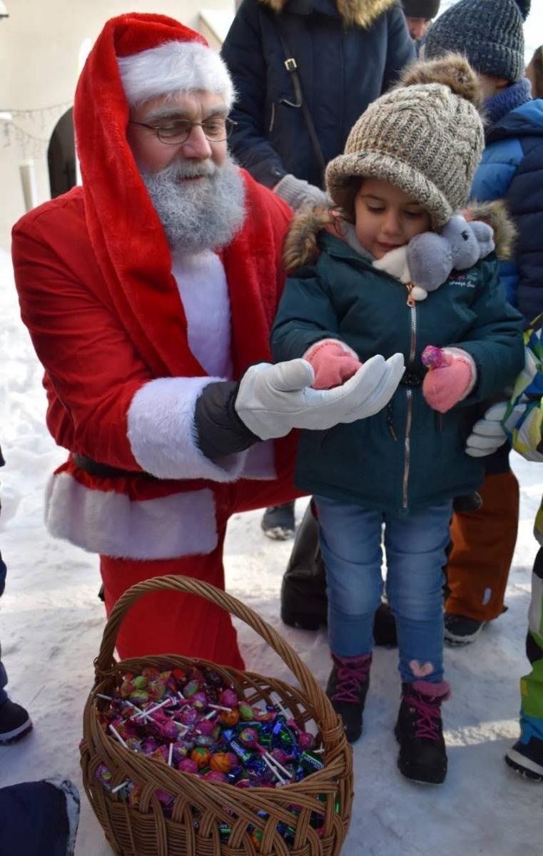 Zdjęcie w galerii na portalu naszraciborz.pl: Mikołaj zszedł z drabiny. Zamkowy jarmark za nami [FOTO i WIDEO] wiadomości z regionu