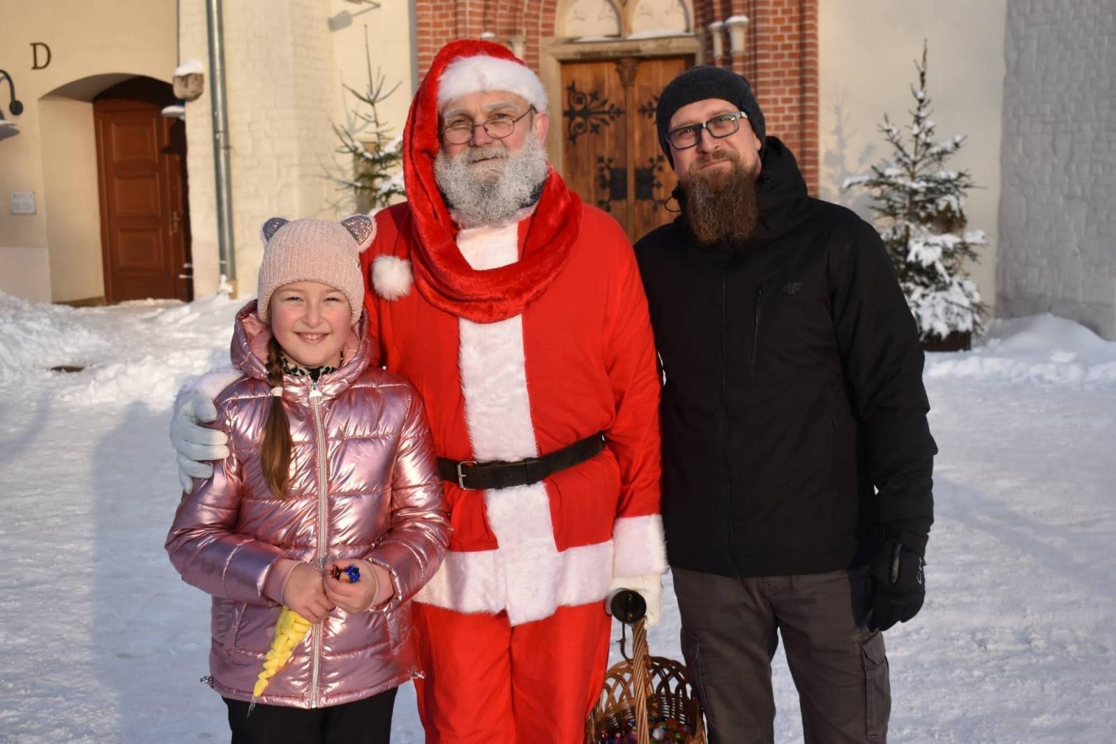 Zdjęcie w galerii na portalu naszraciborz.pl: Mikołaj zszedł z drabiny. Zamkowy jarmark za nami [FOTO i WIDEO] wiadomości z regionu