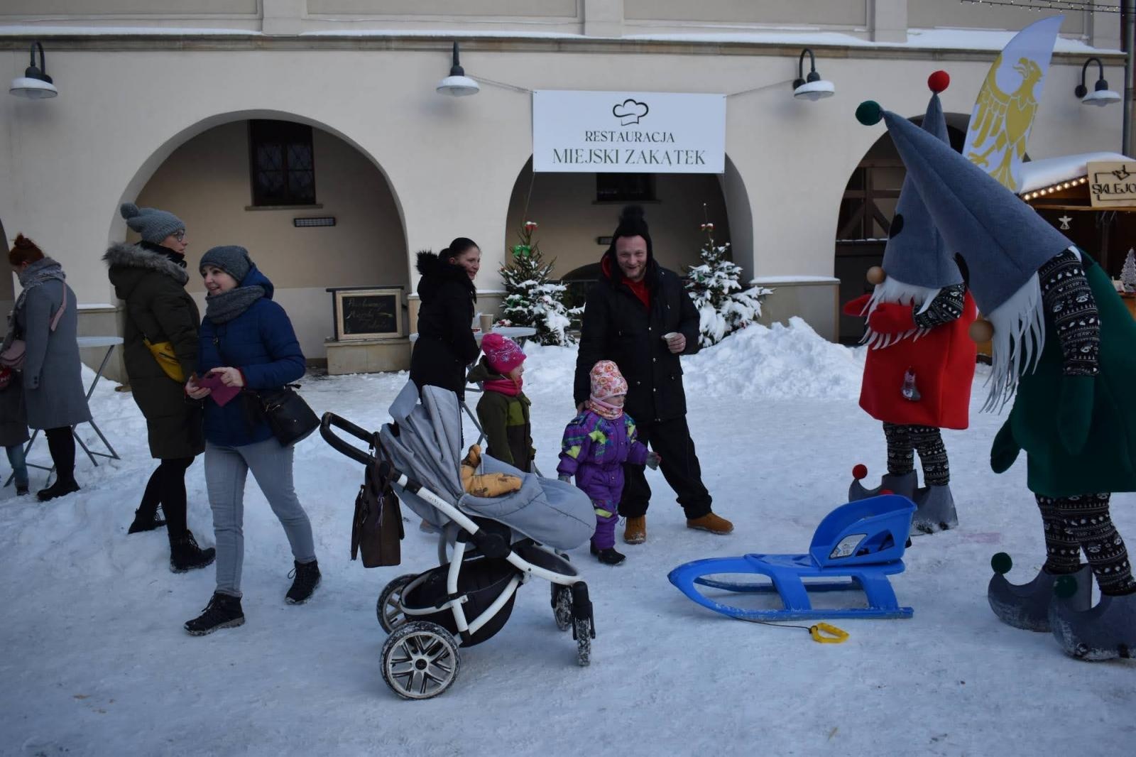 Zdjęcie w galerii na portalu naszraciborz.pl: Mikołaj zszedł z drabiny. Zamkowy jarmark za nami [FOTO i WIDEO] wiadomości z regionu