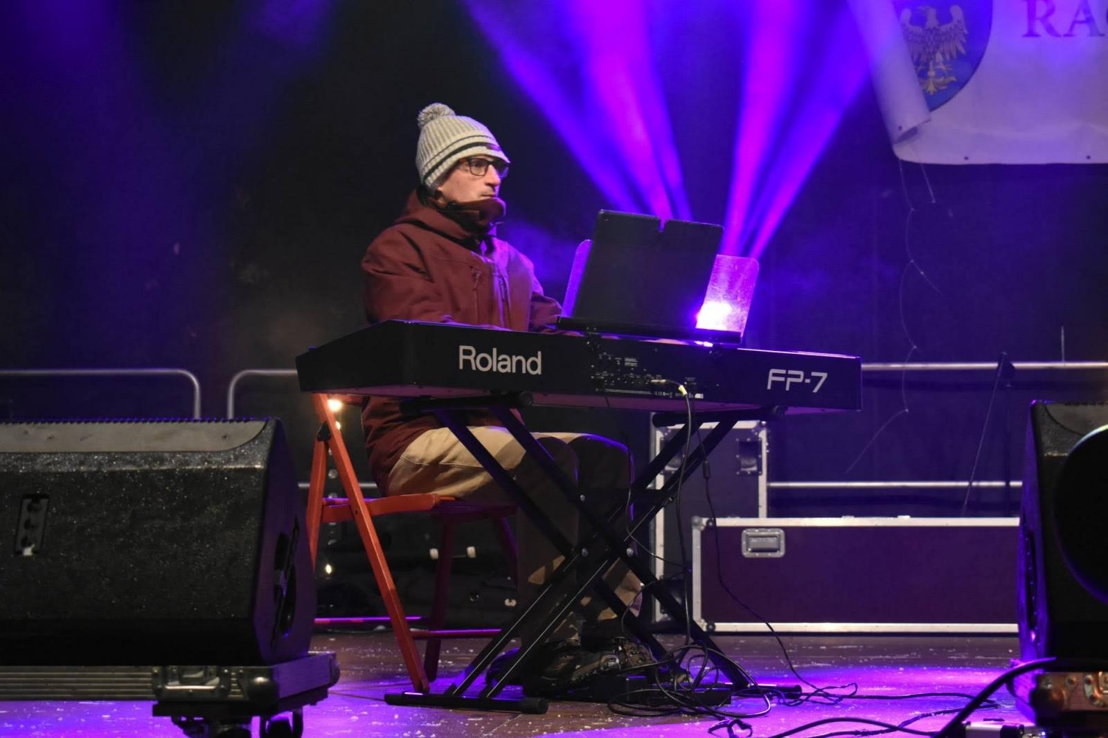 Zdjęcie w galerii na portalu naszraciborz.pl: Mikołaj zszedł z drabiny. Zamkowy jarmark za nami [FOTO i WIDEO] wiadomości z regionu