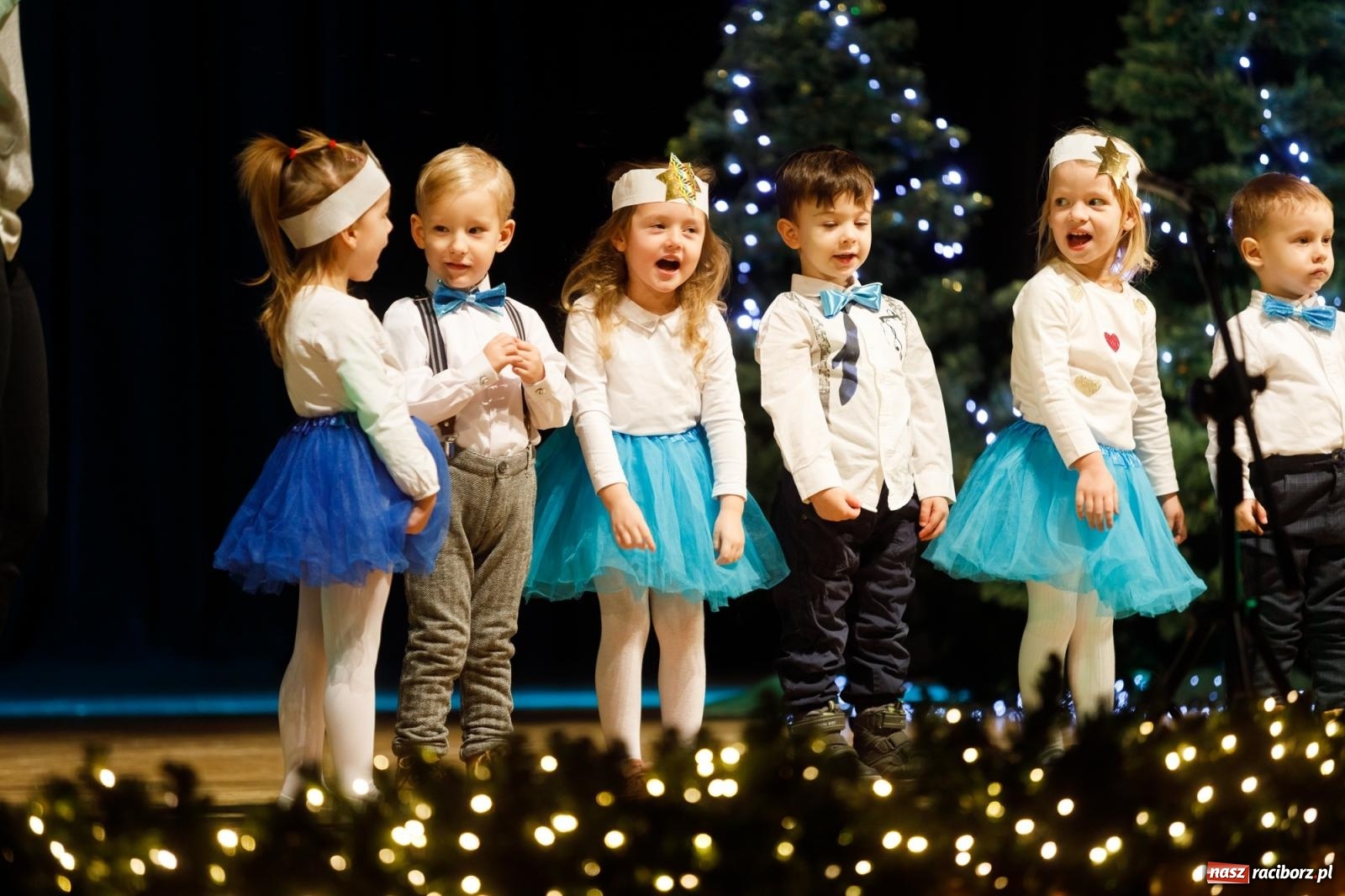 Zdjęcie w galerii na portalu naszraciborz.pl: Przegląd kolęd i piosenek świątecznych w RCK wiadomości z regionu