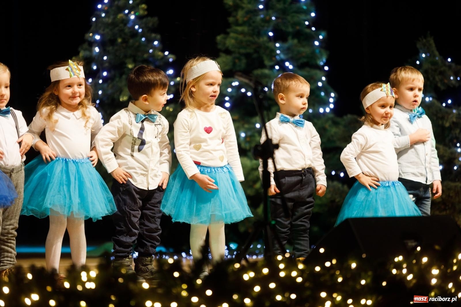 Zdjęcie w galerii na portalu naszraciborz.pl: Przegląd kolęd i piosenek świątecznych w RCK wiadomości z regionu