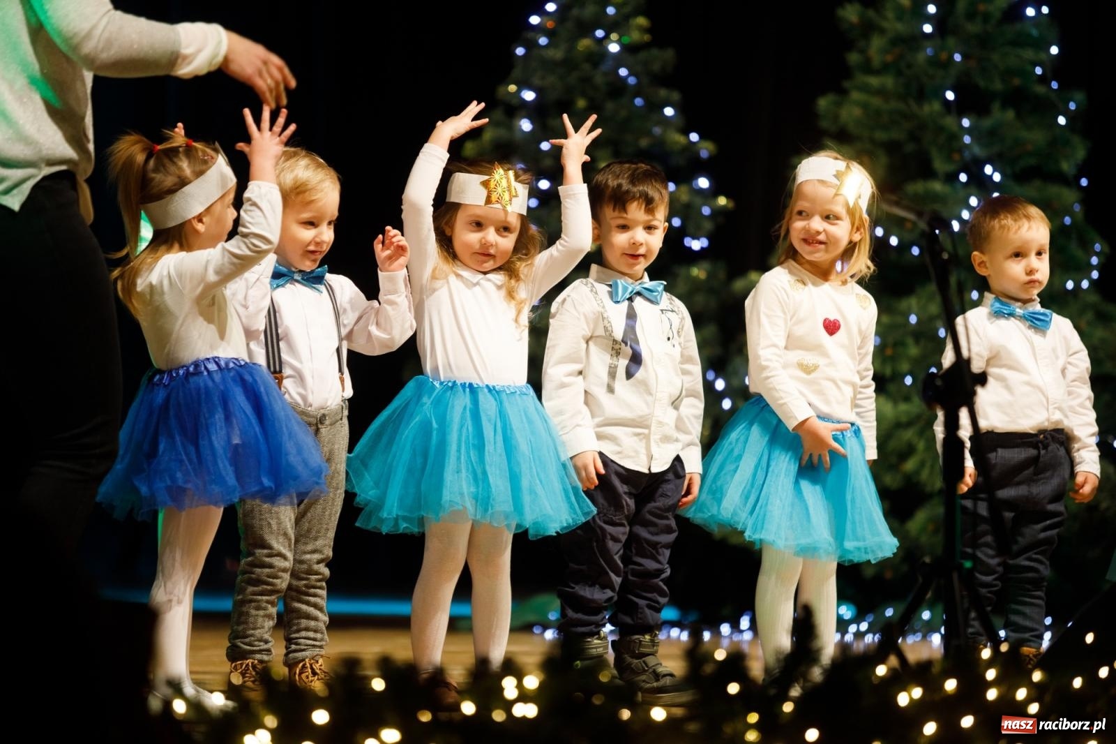 Zdjęcie w galerii na portalu naszraciborz.pl: Przegląd kolęd i piosenek świątecznych w RCK wiadomości z regionu