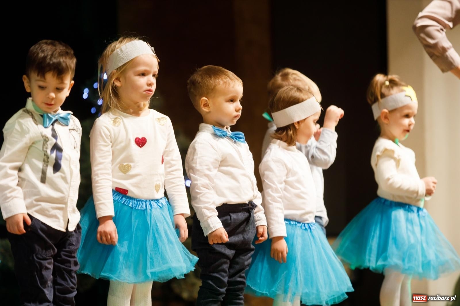 Zdjęcie w galerii na portalu naszraciborz.pl: Przegląd kolęd i piosenek świątecznych w RCK wiadomości z regionu