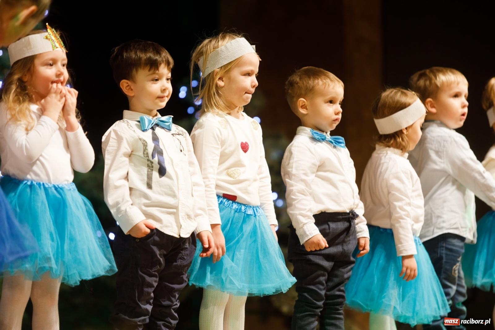 Zdjęcie w galerii na portalu naszraciborz.pl: Przegląd kolęd i piosenek świątecznych w RCK wiadomości z regionu