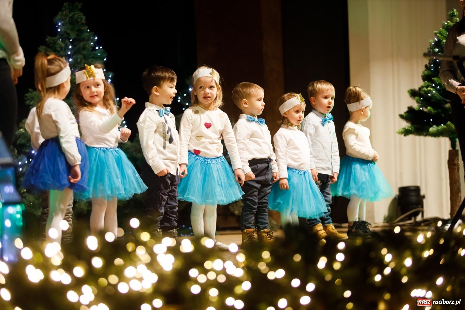 Zdjęcie w galerii na portalu naszraciborz.pl: Przegląd kolęd i piosenek świątecznych w RCK wiadomości z regionu
