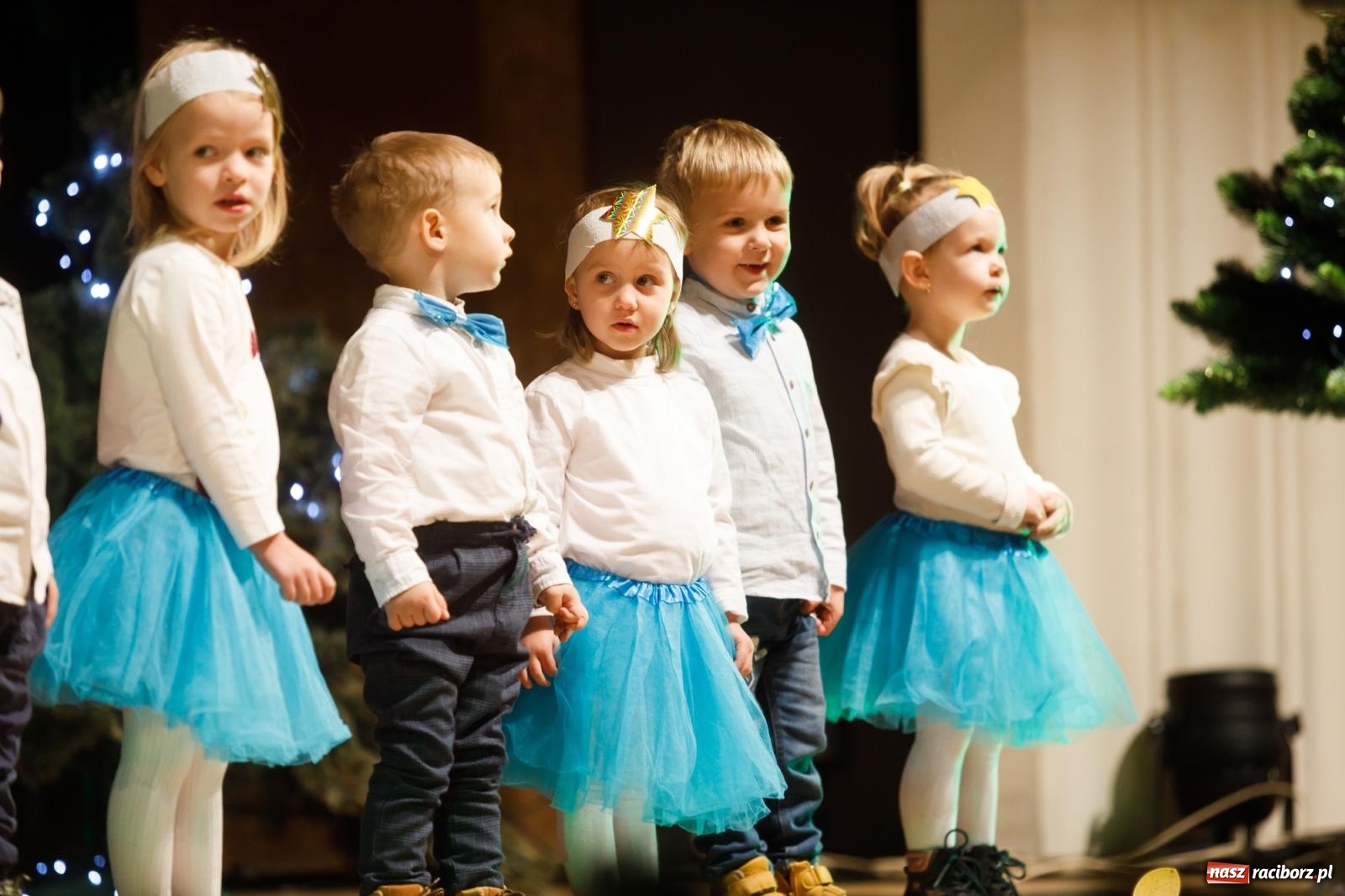 Zdjęcie w galerii na portalu naszraciborz.pl: Przegląd kolęd i piosenek świątecznych w RCK wiadomości z regionu