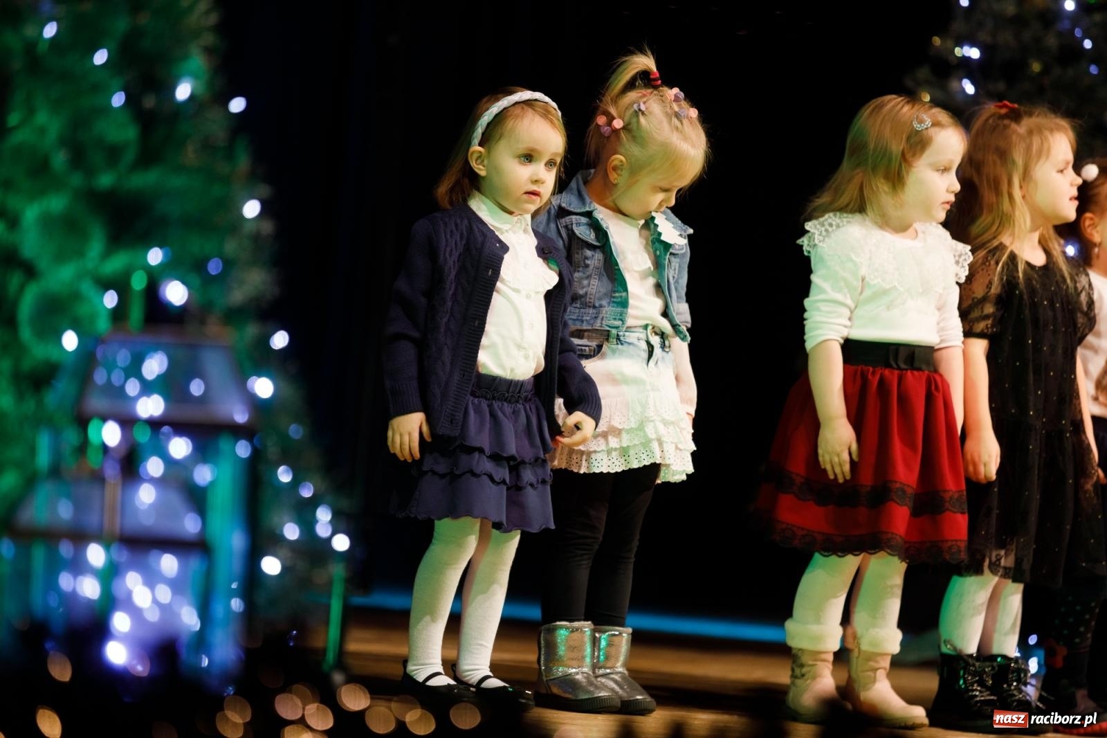 Zdjęcie w galerii na portalu naszraciborz.pl: Przegląd kolęd i piosenek świątecznych w RCK wiadomości z regionu