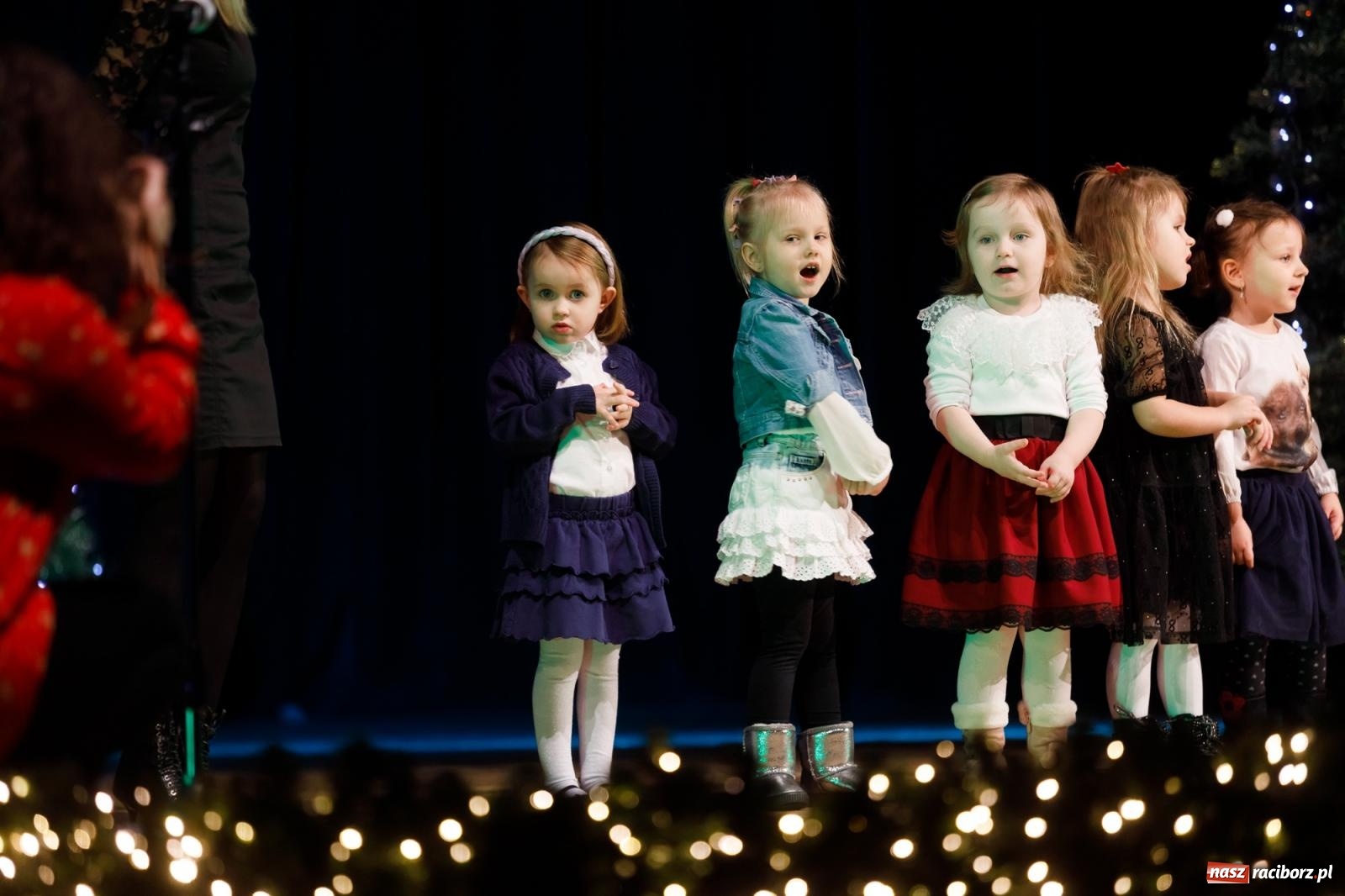 Zdjęcie w galerii na portalu naszraciborz.pl: Przegląd kolęd i piosenek świątecznych w RCK wiadomości z regionu