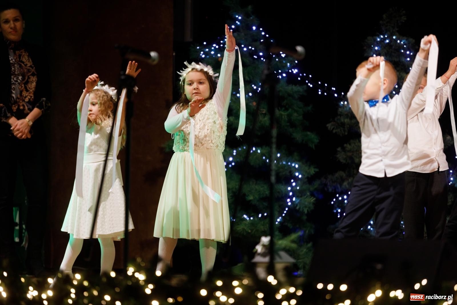Zdjęcie w galerii na portalu naszraciborz.pl: Przegląd kolęd i piosenek świątecznych w RCK wiadomości z regionu