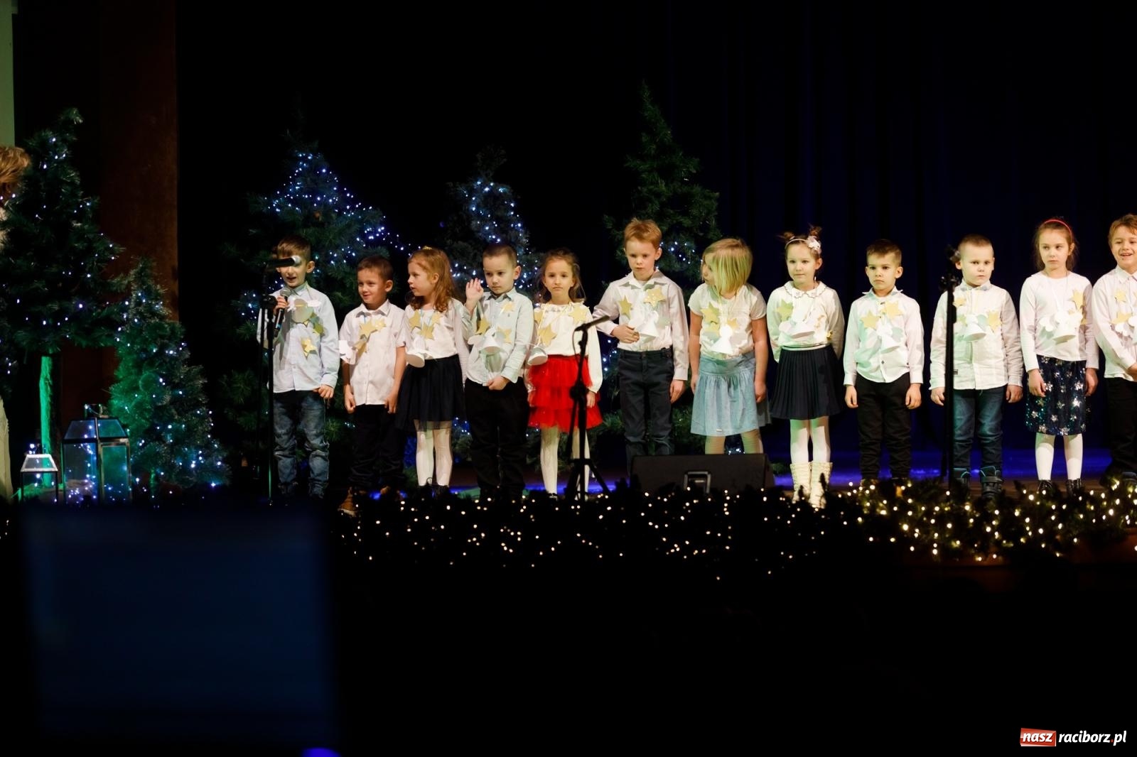 Zdjęcie w galerii na portalu naszraciborz.pl: Przegląd kolęd i piosenek świątecznych w RCK wiadomości z regionu